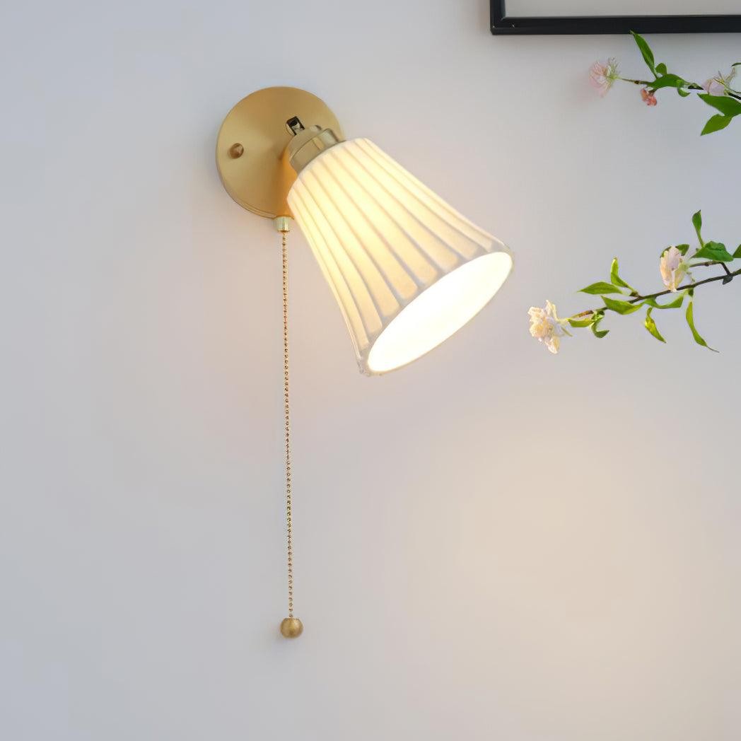 Bliski widok stylu życia zapalonej lampy ściennej
