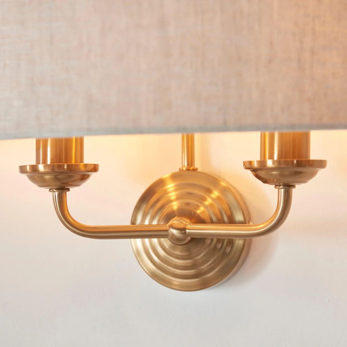 Tela Classic Wall Sconce with Fabric Shade - Elegant Metal Finish Wall Light for Living Room or Bedroom T654