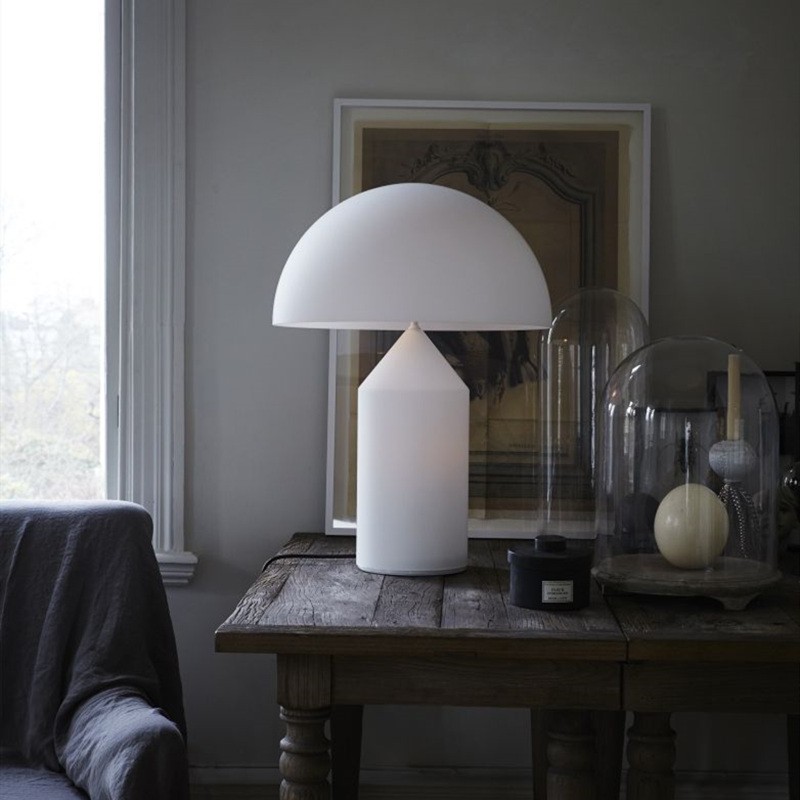 Modern Mushroom Metal Table Lamp for Bedroom