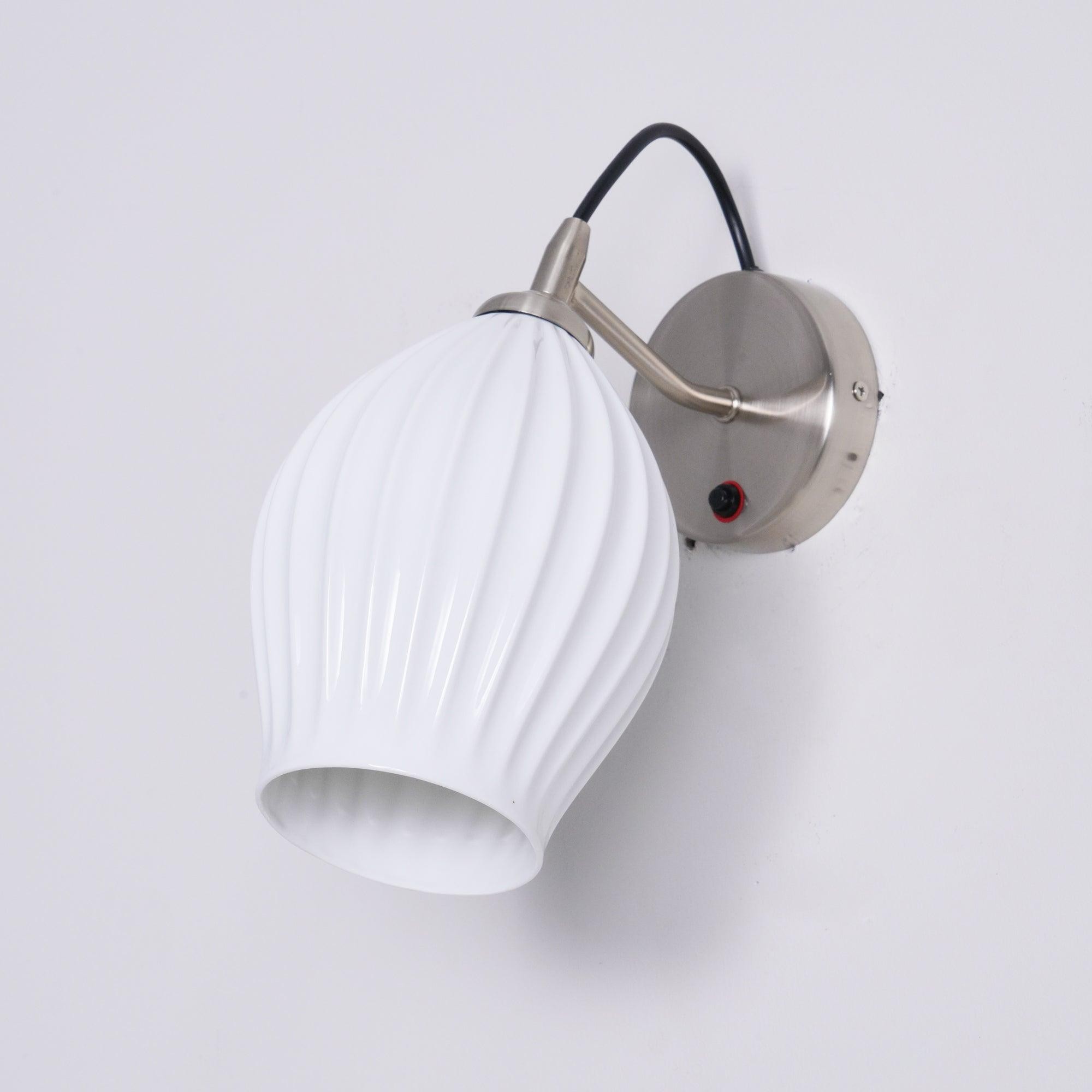 Cream Style Ceramic Ribbed Wall lamp M79