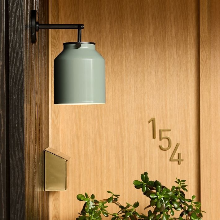 Hanton Minimalist Outdoor Wall Light - Matte Metal Industrial Sconce for Modern Spaces T154