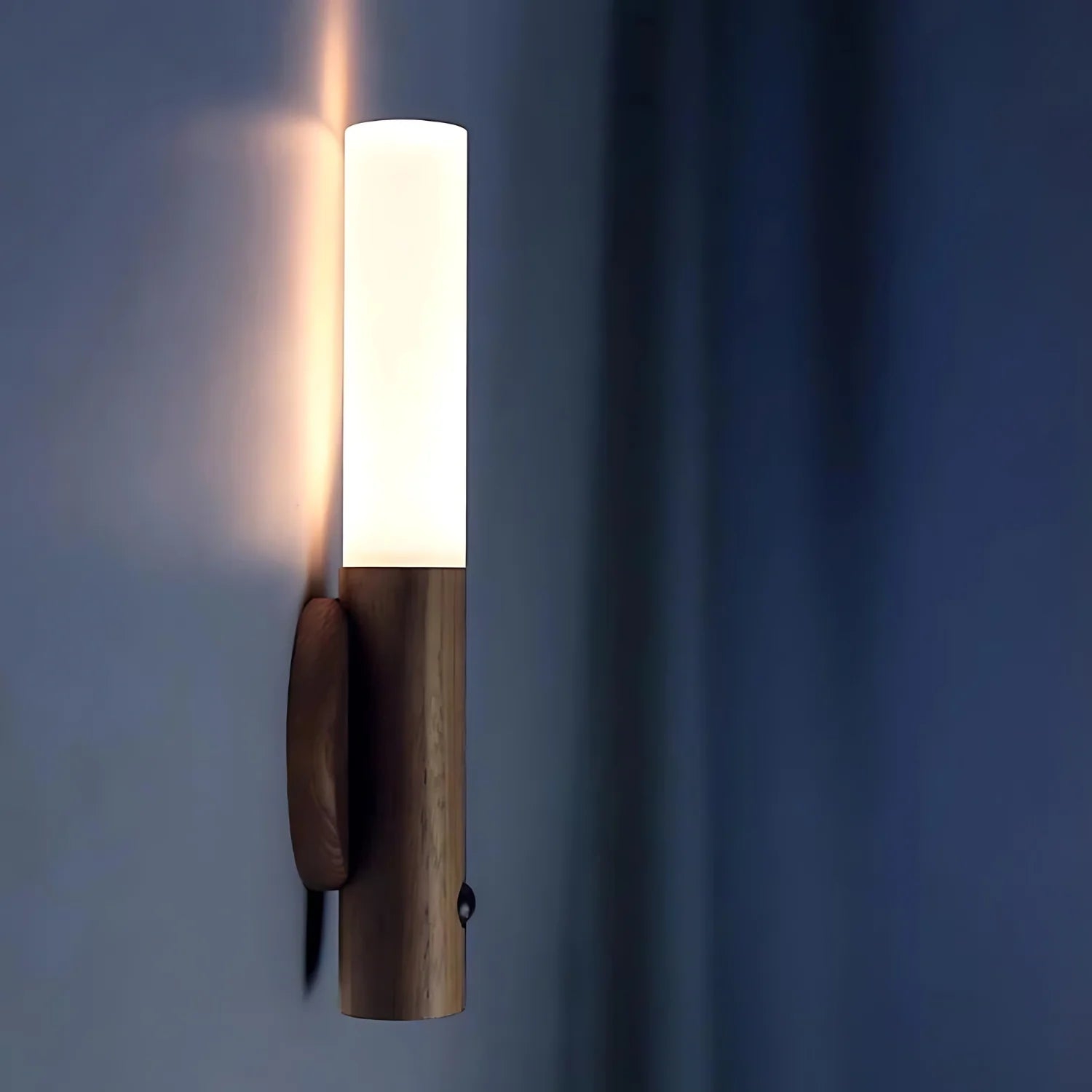 The Golden Glow Wall Light D802