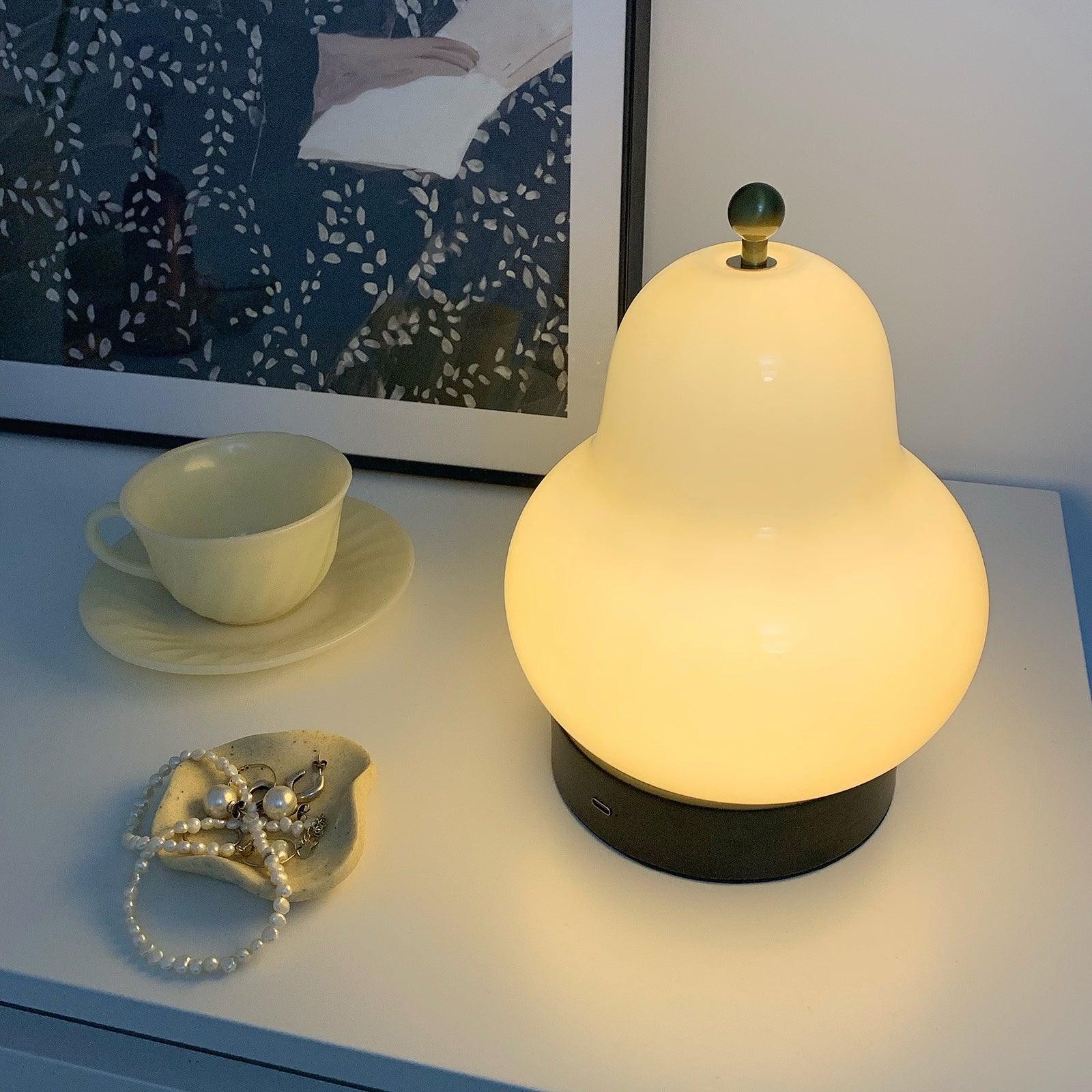 Cute Pear Shaped Table Lamp M441