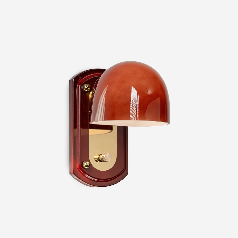 Forfravisning av den retro halvsirkelformede vegglampen P038 med glassskjerm