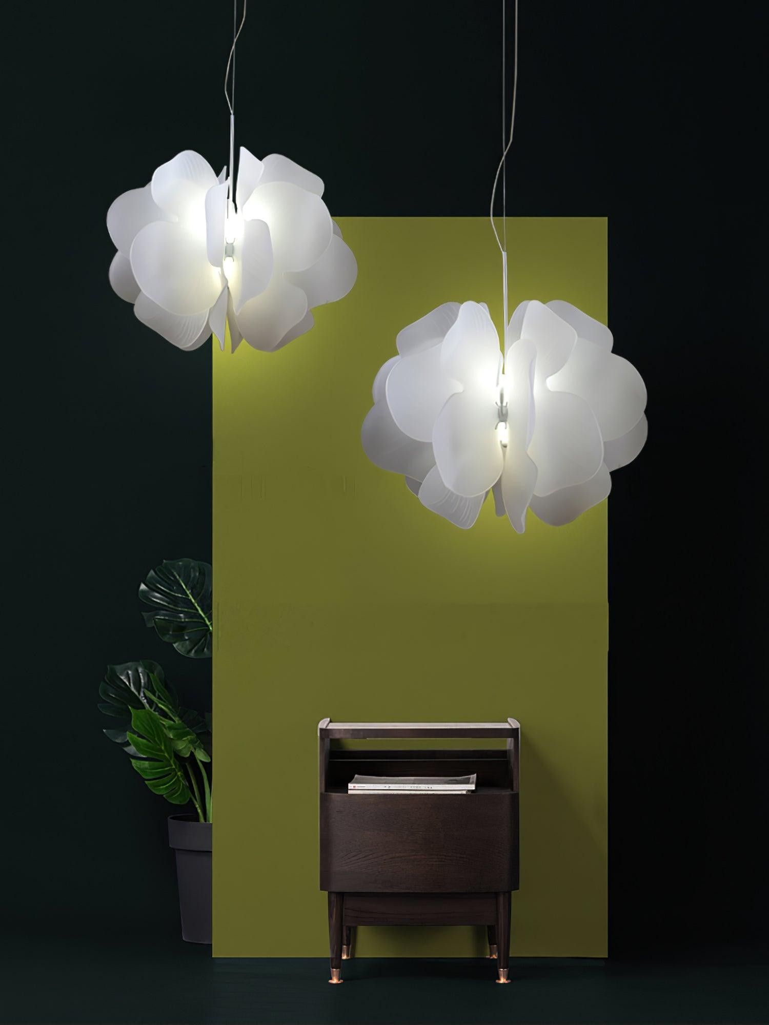 Modern Plastic Flower Design Pendant Lamp M43