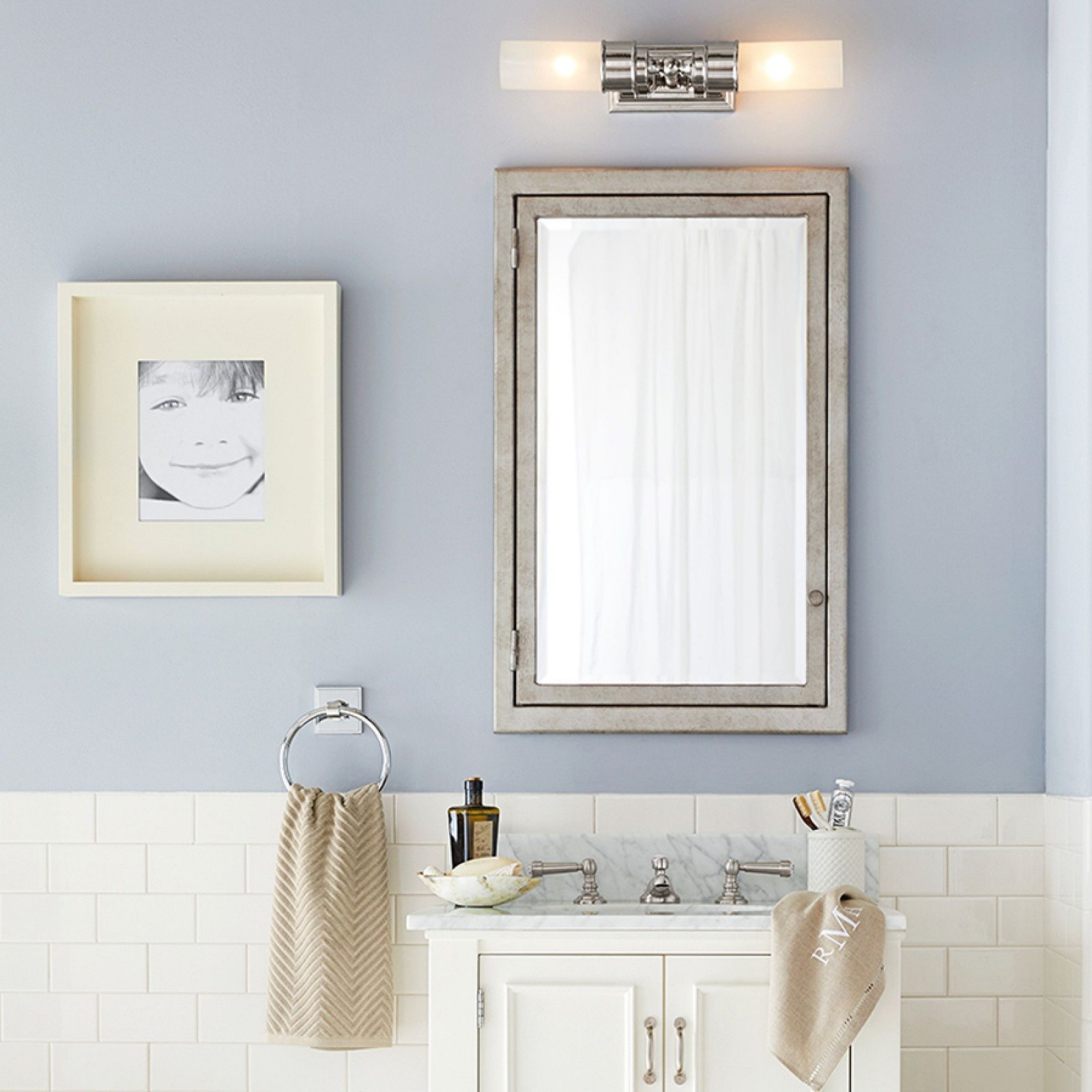 Kalvora Double Tube Wall Sconce - Vintage Elegant Lighting for Home T077
