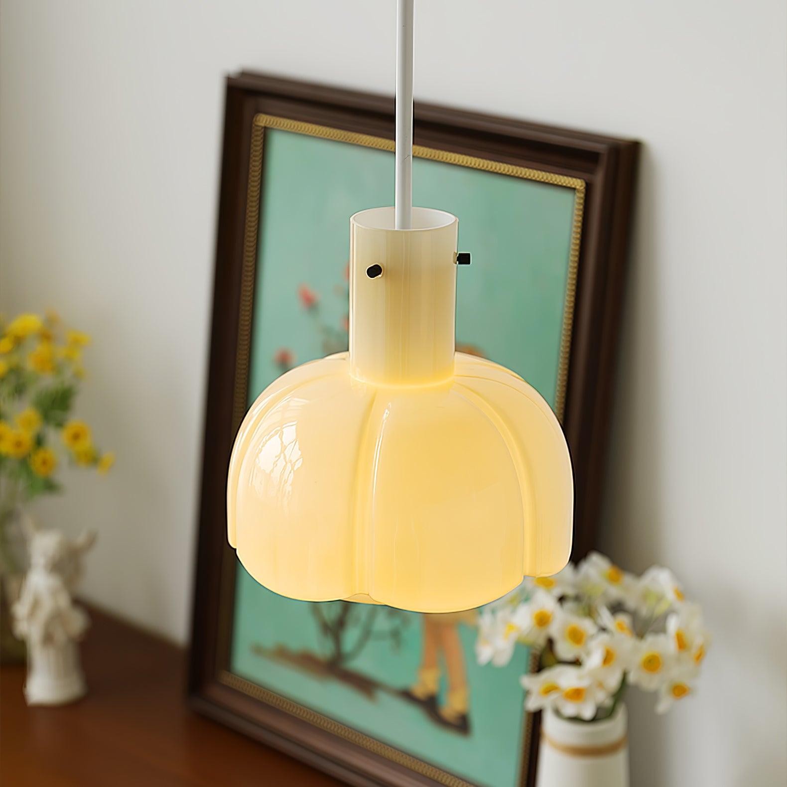 Medieval Style Glass Bud Pendant Lamp M457