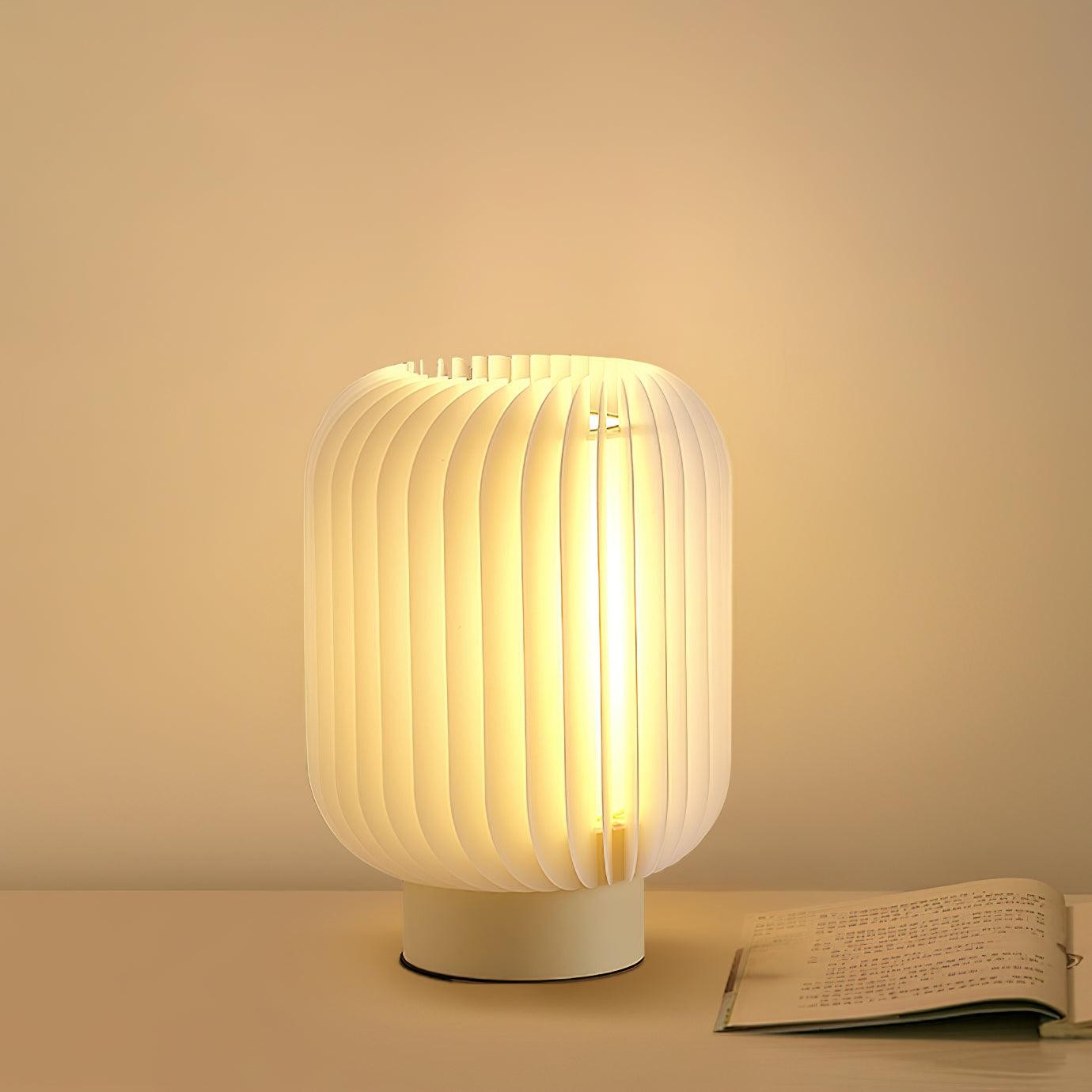 Round Translucent Pleated Table Lamp Suitable For Living Room M32