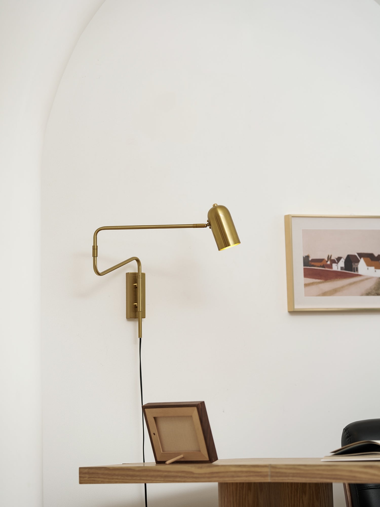Adjustable Arm Plug In Wall Lamp D371
