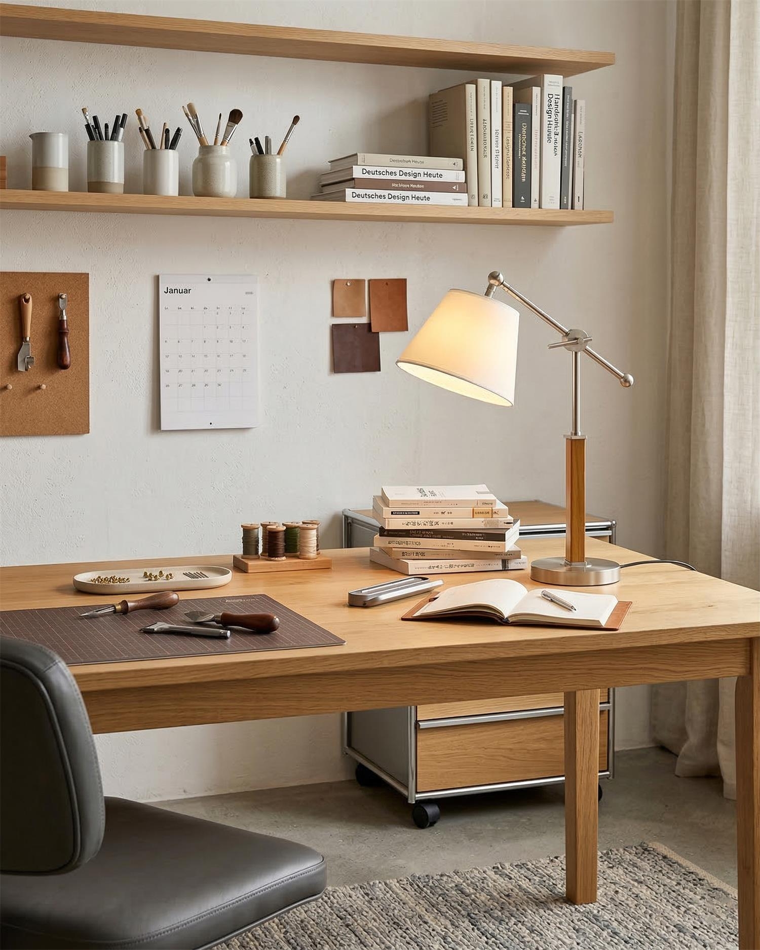 Tavian Table Lamp D349