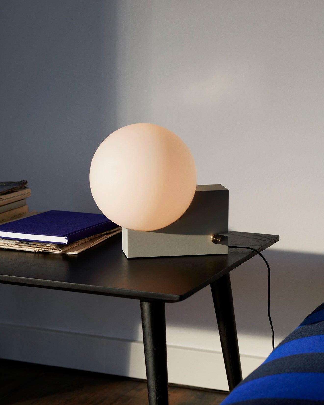 Geometric Lamp Base Glass Globe Table Lamp M467