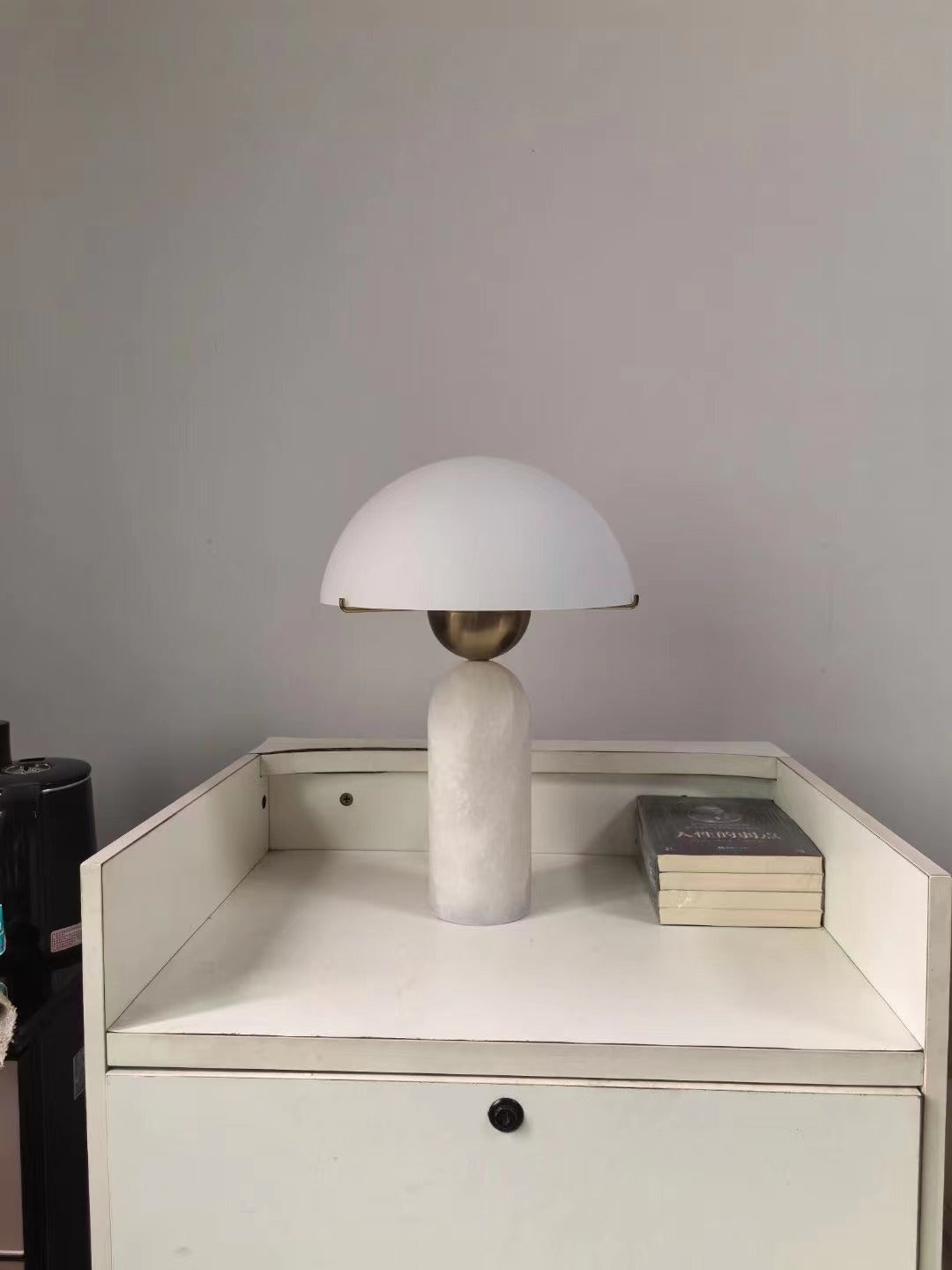 Peono Alabaster Table Lamp D440