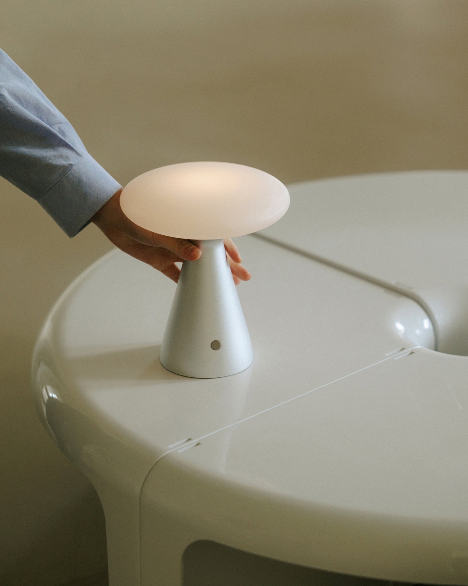 Simple Style Touch Dimming Table Lamp M248