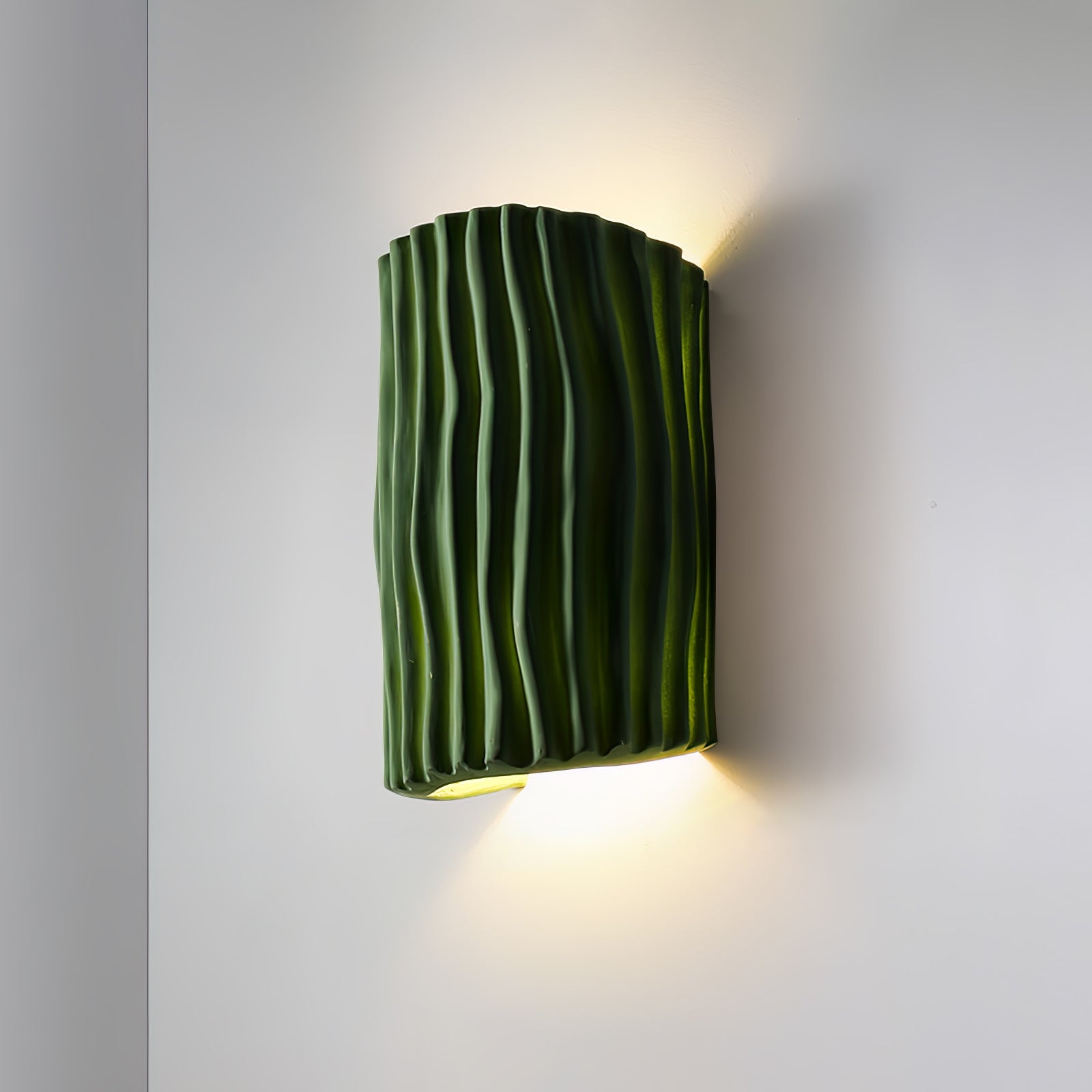 Clarity Curve Japandi Resin Wall Light D877