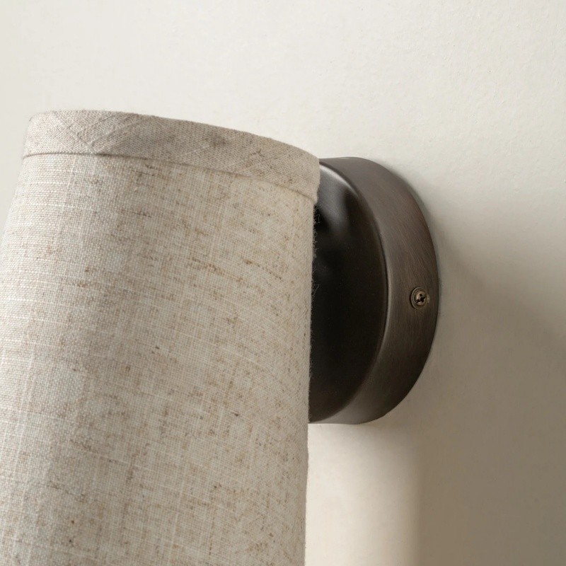Zalen Textured Linen Bronze Wall Light - Soft Retro Wall Sconce for Reading Nook T652
