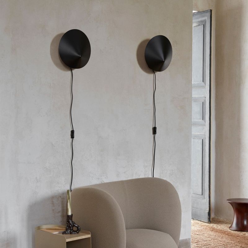 Leaf Shape Swivel Metal Wall Lamp