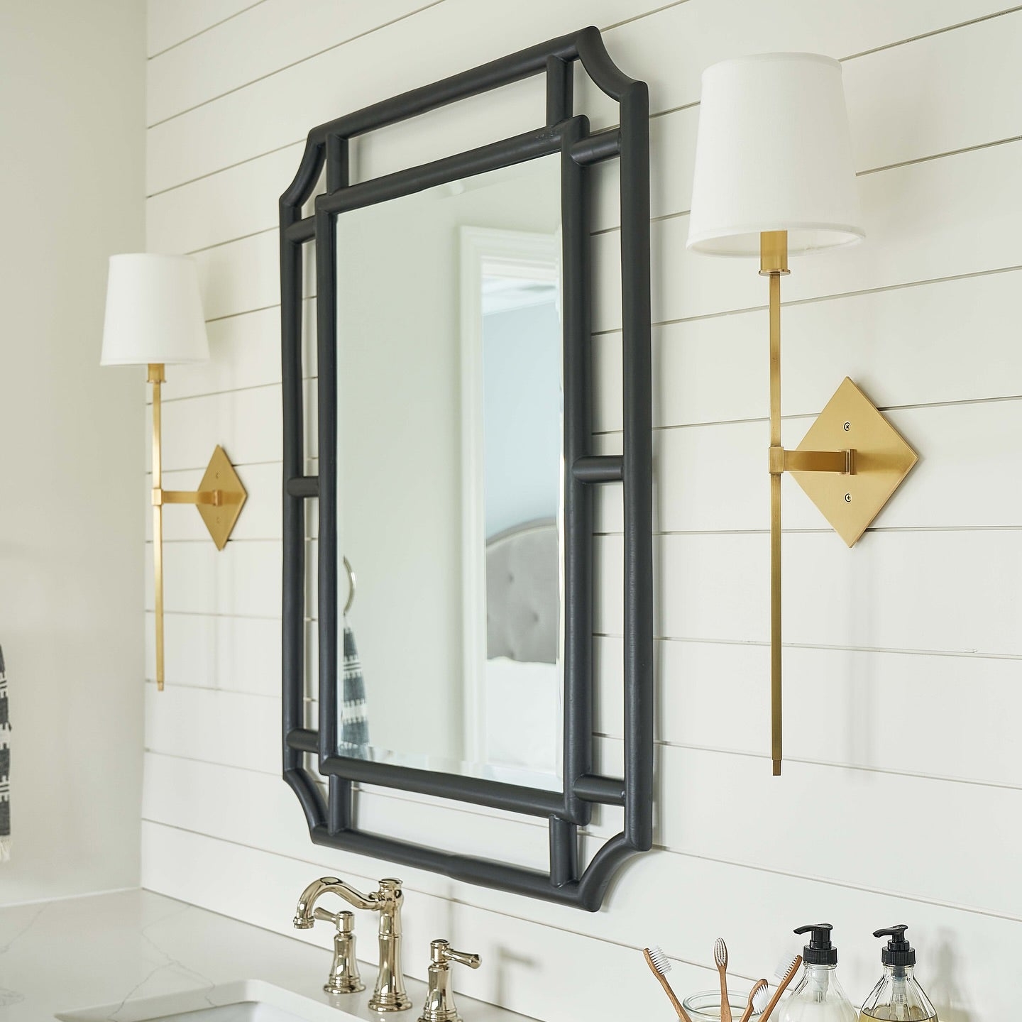 Cortland Wall Lamp D597