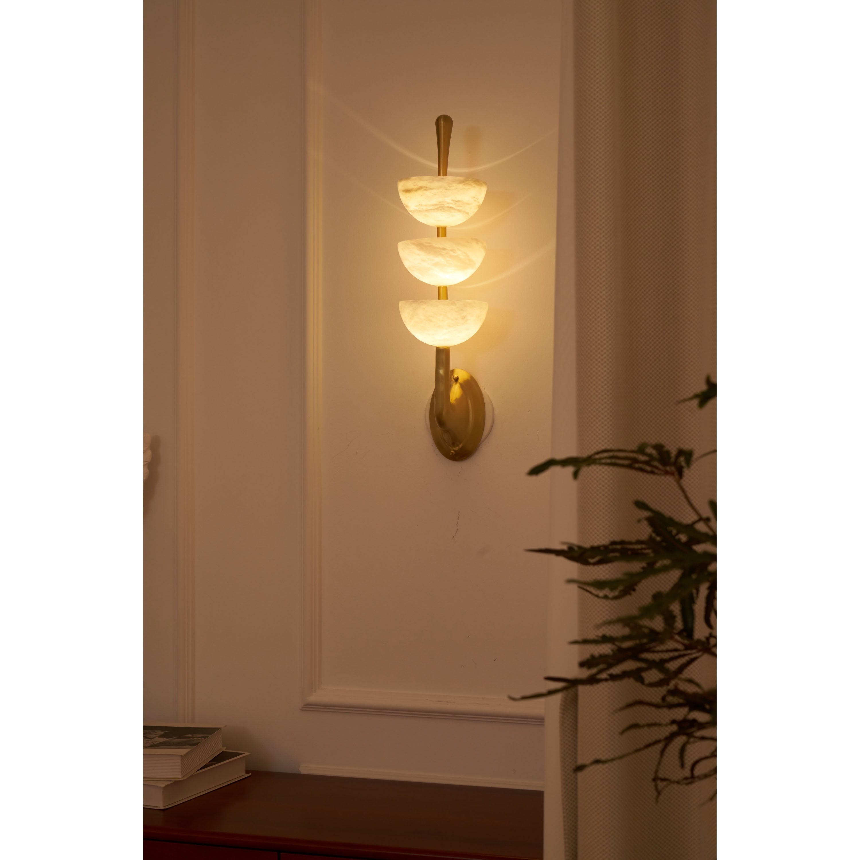 Triple Alabaster Wall Lamp D565