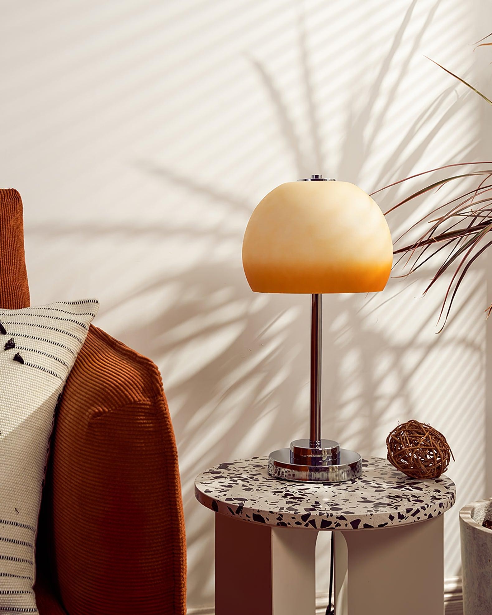 Retro Egg-shaped Dome Table Lamp M388