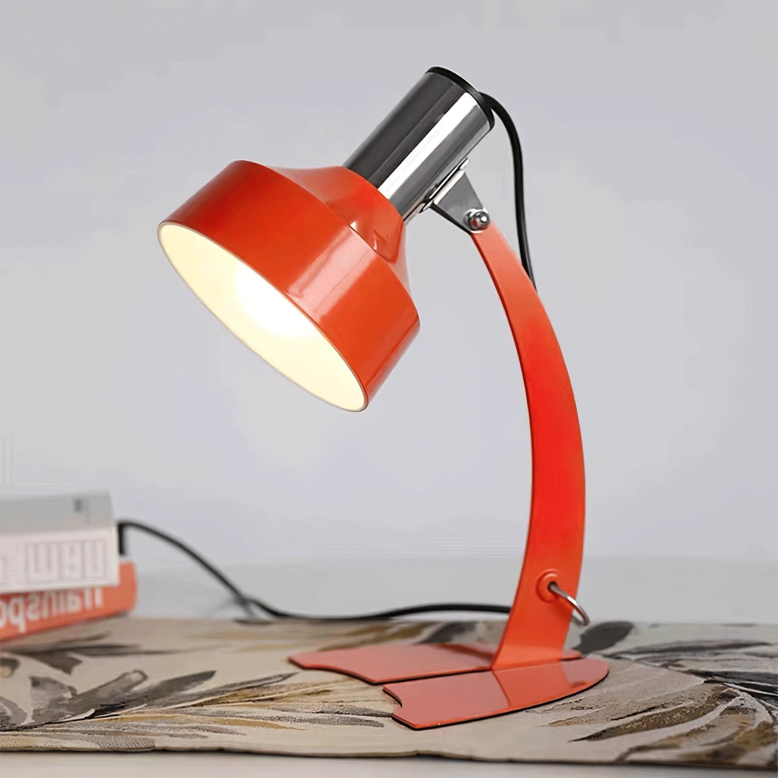 Fish Tail Arch Table Lamp M05