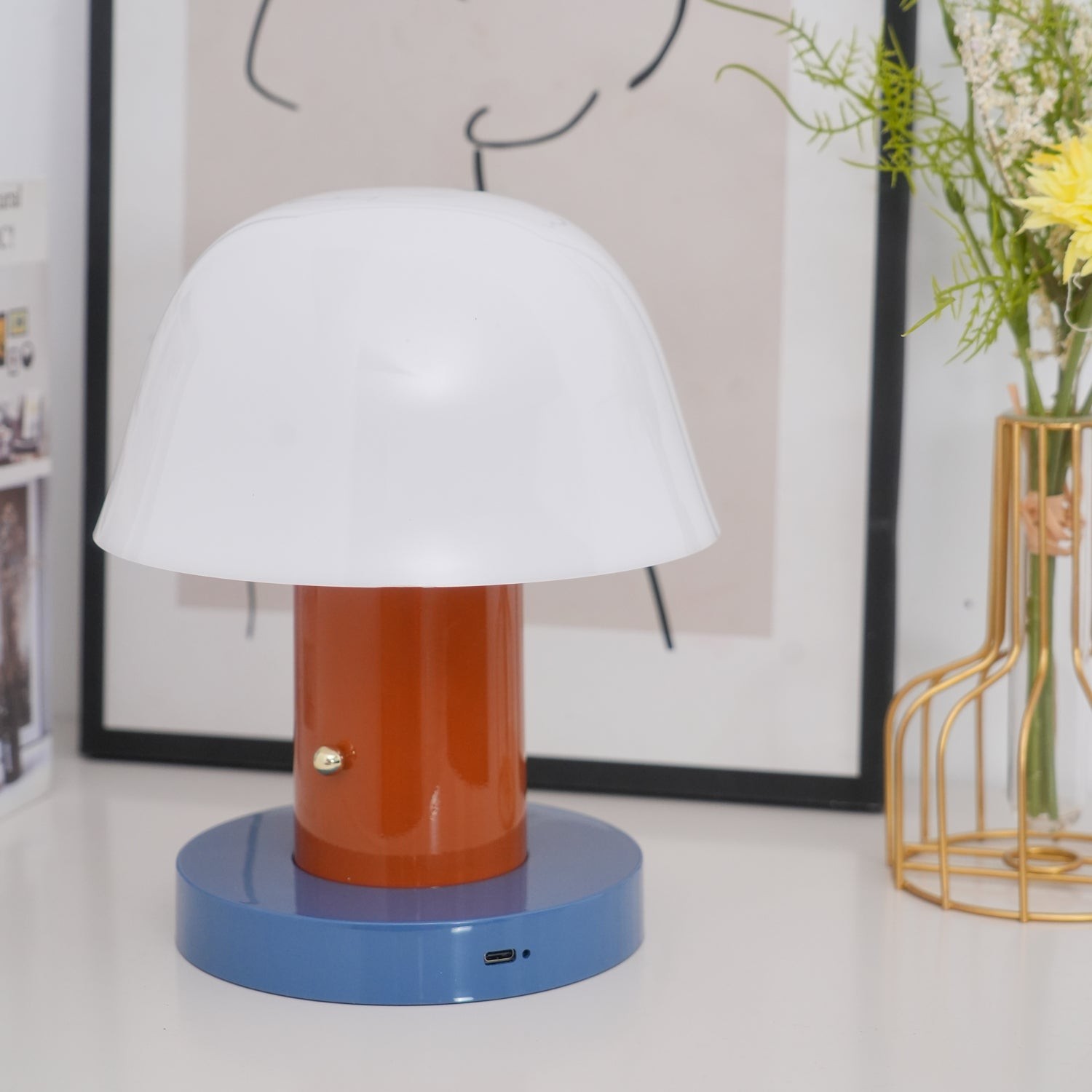 Uopplyst ledningsfri sopplampe i en innendørs dekorscene