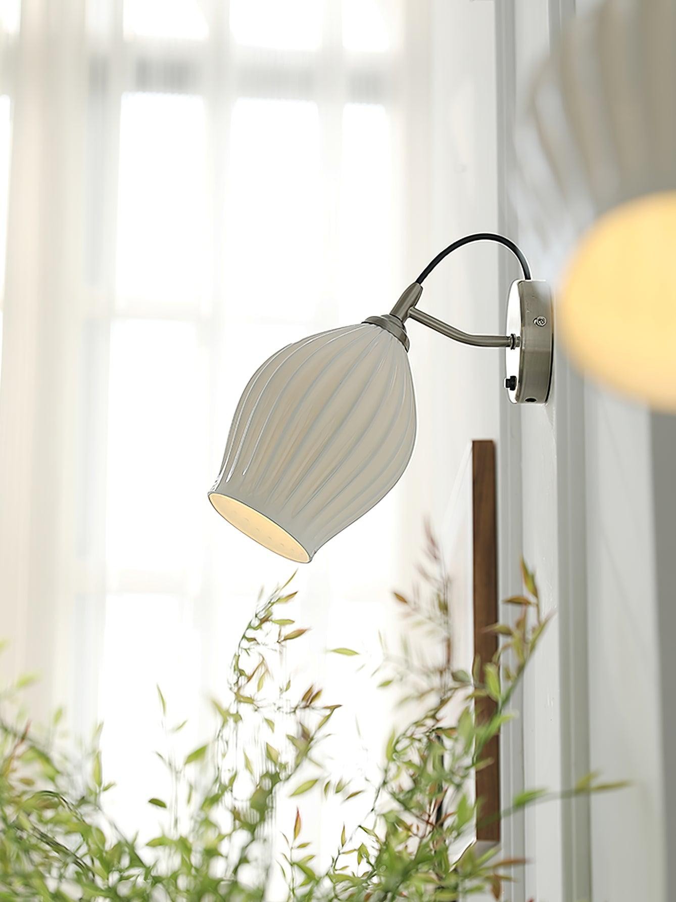 Cream Style Ceramic Ribbed Wall lamp M79