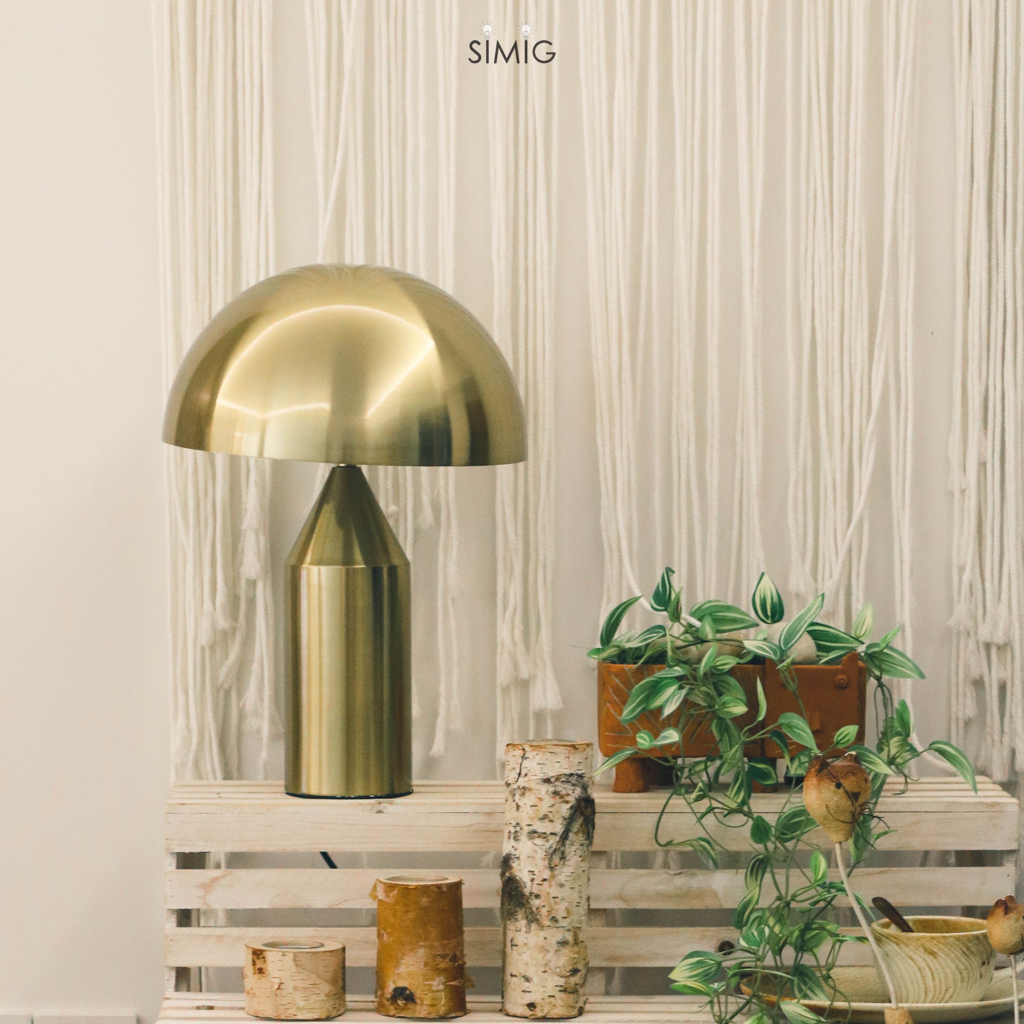 Modern Mushroom Metal Table Lamp for Bedroom