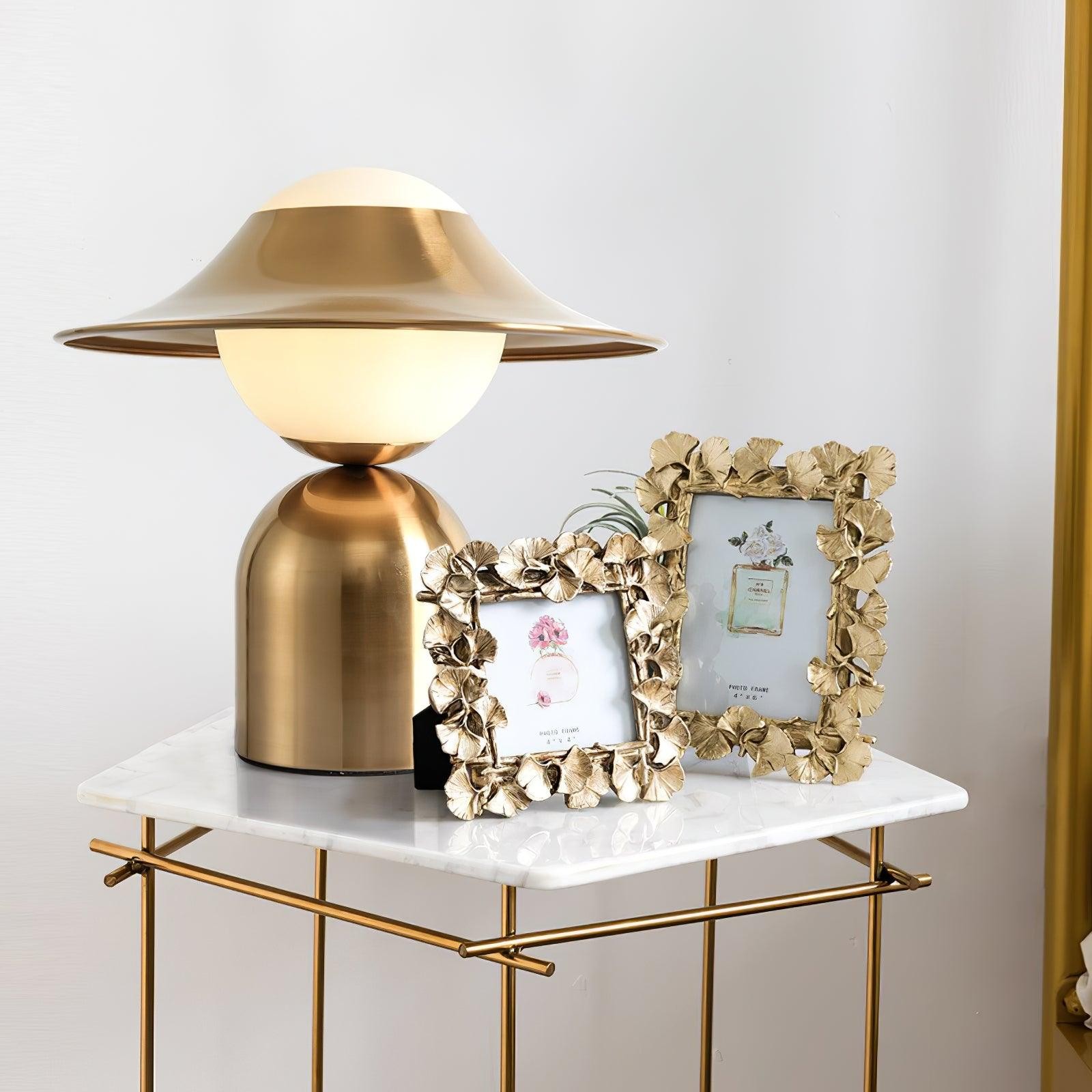 Nordic Creative Metal Disc Table Lamp M574