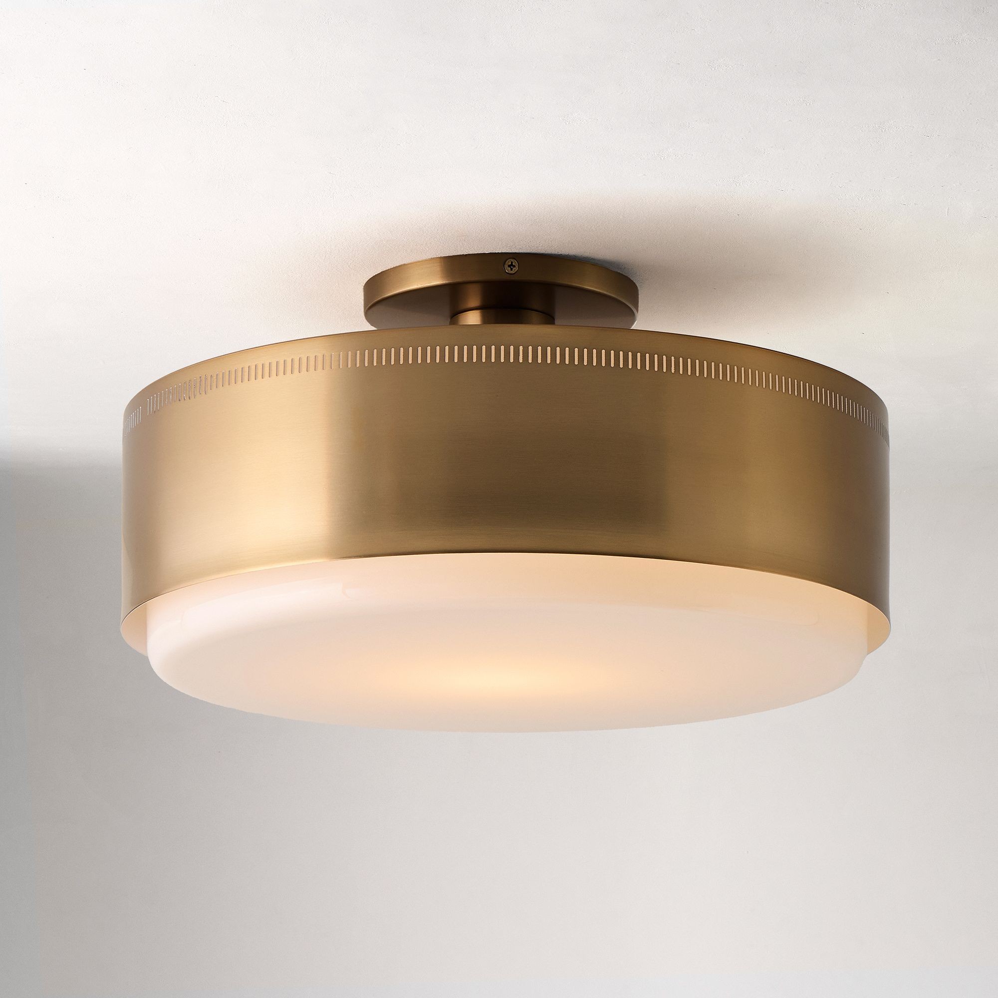 Bolvira Metal Flush Mount - Contemporary Ceiling Light with Subtle Glow T070