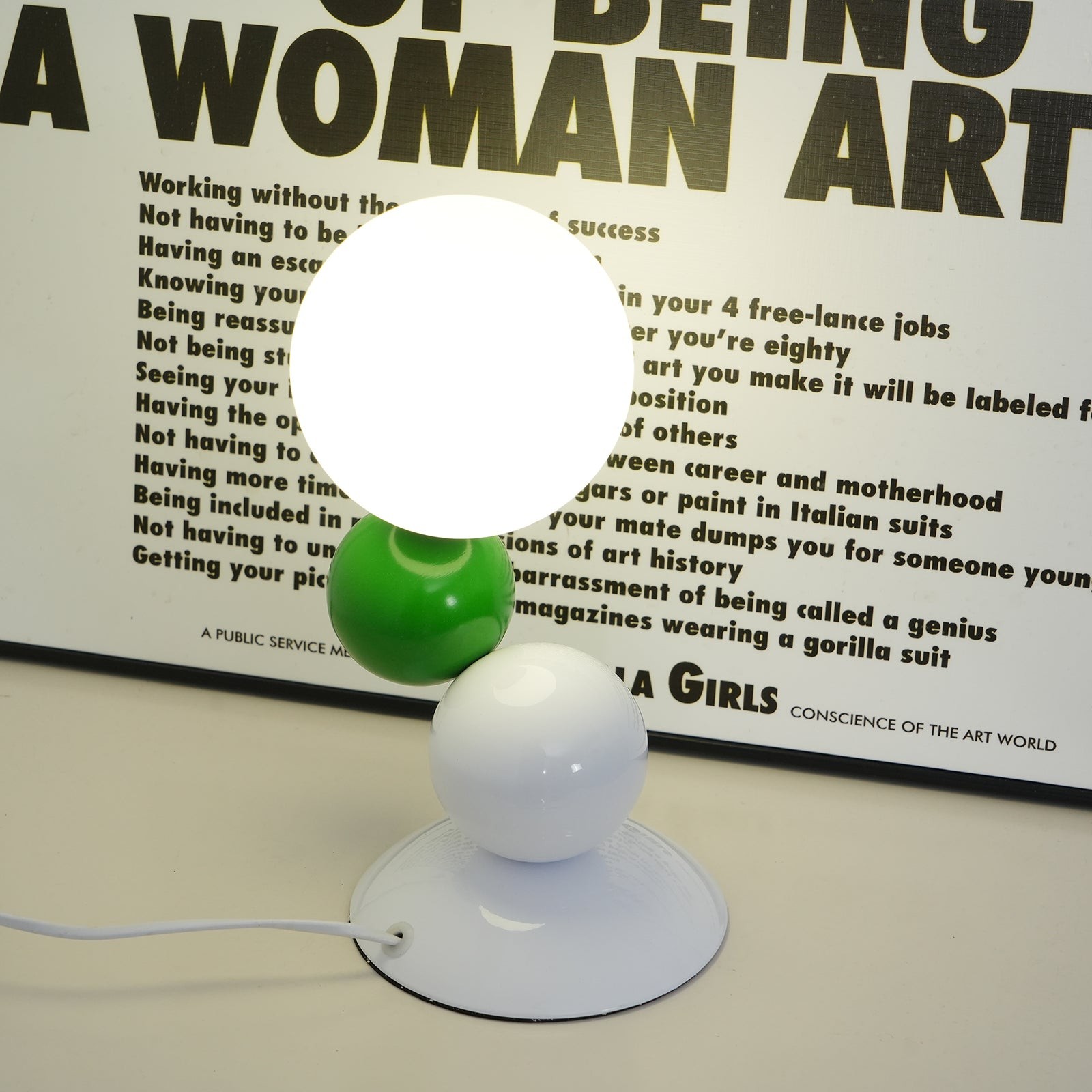 Colorful Design Acrylic Ball Table Lamp M203