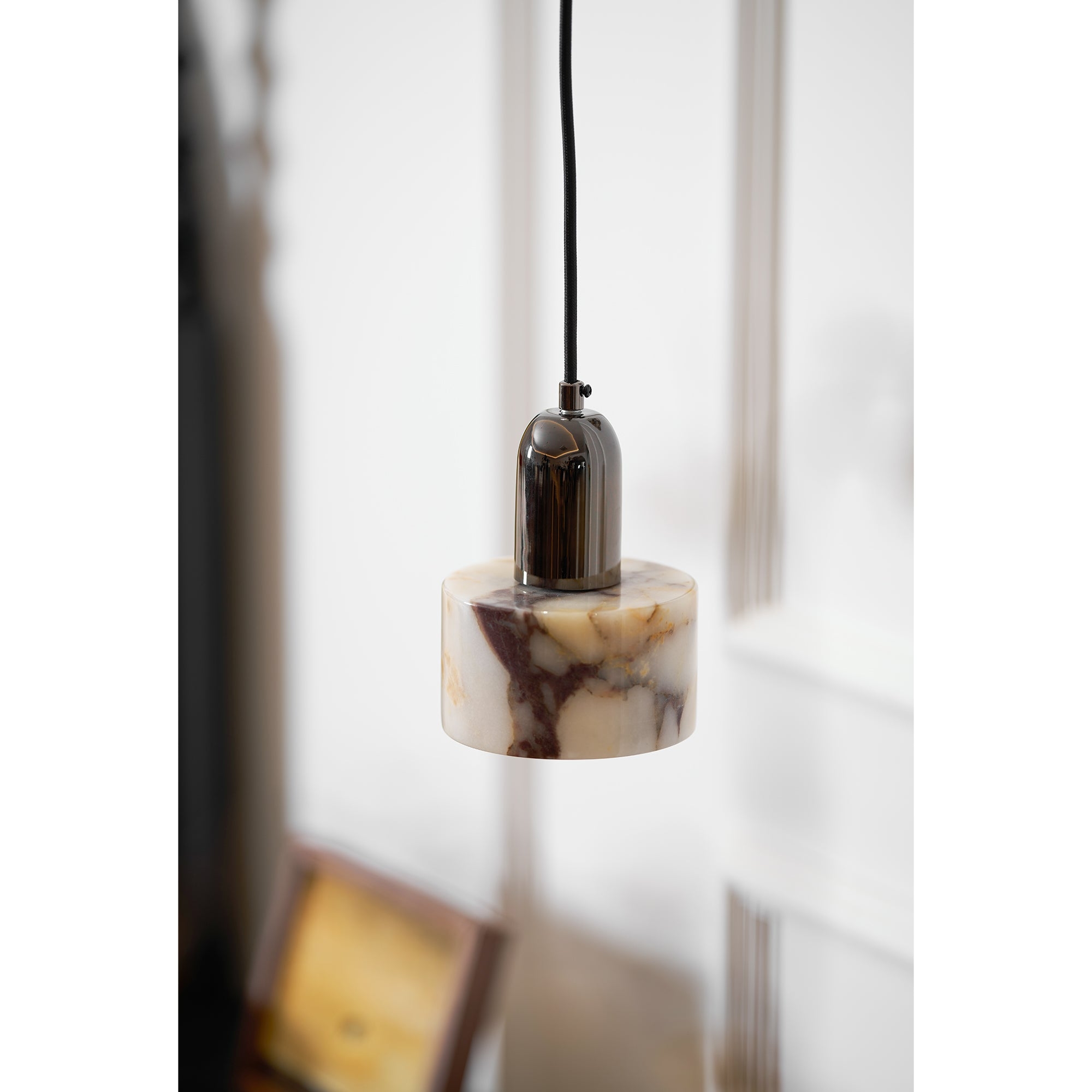 Dekum Marble Pendant Lamp D606