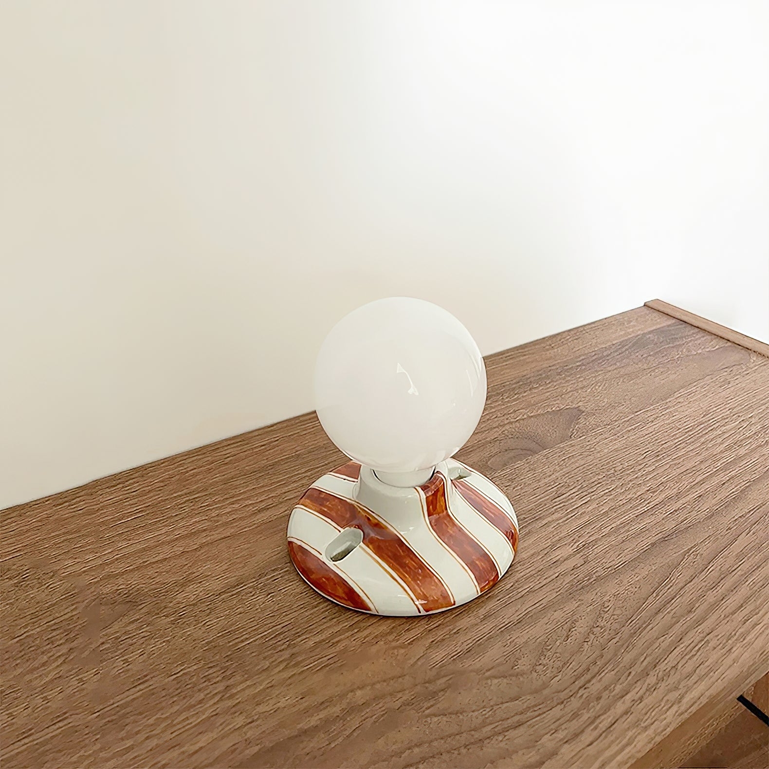 Ambrette Wall Lamp D722