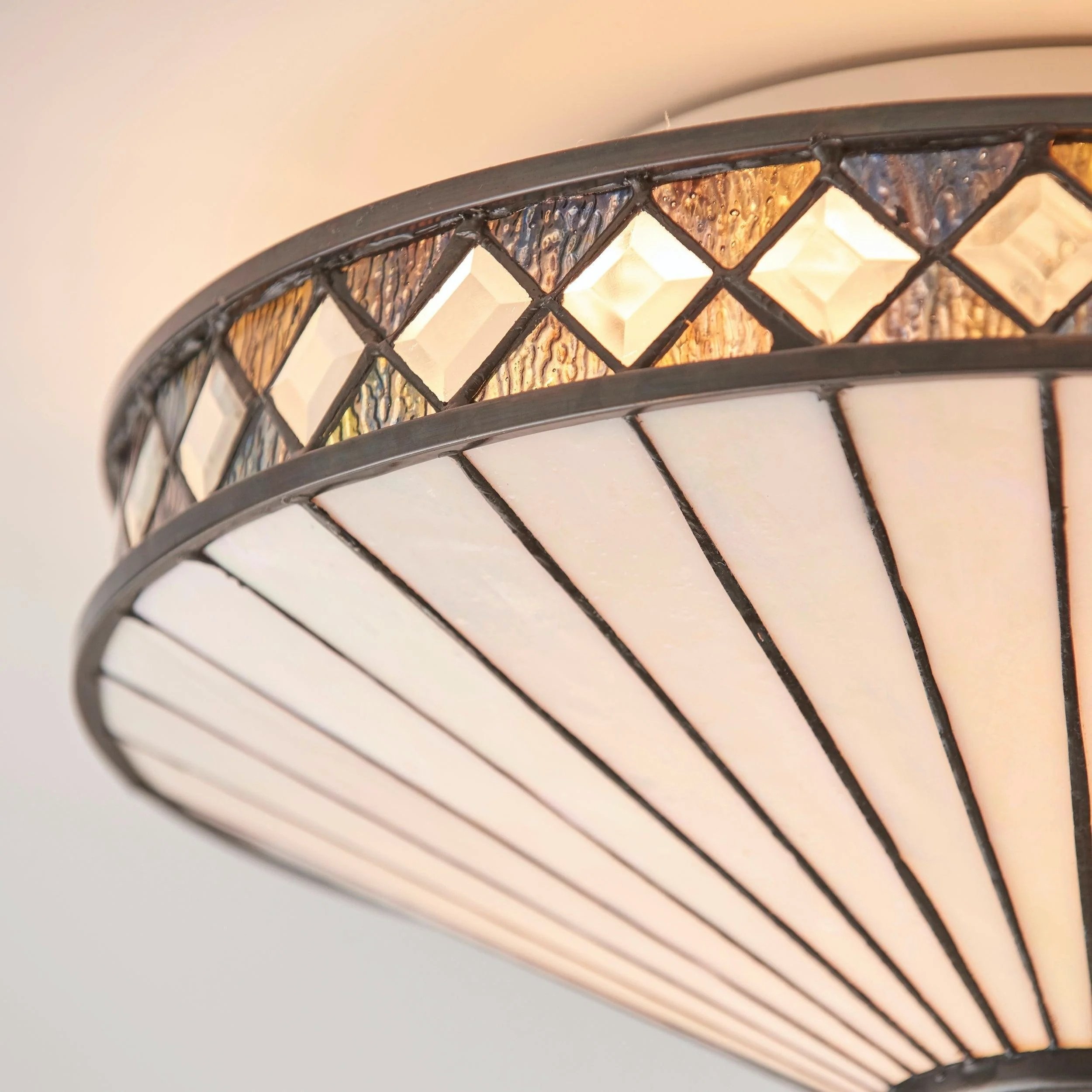 TiffStar Elegant Art Glass Flush Ceiling Light - Vintage-Inspired Ceiling Fixture for Home Interiors T634