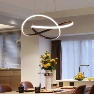 Lampa wisząca GRANDEUR we wnętrzu jadalni i salonu