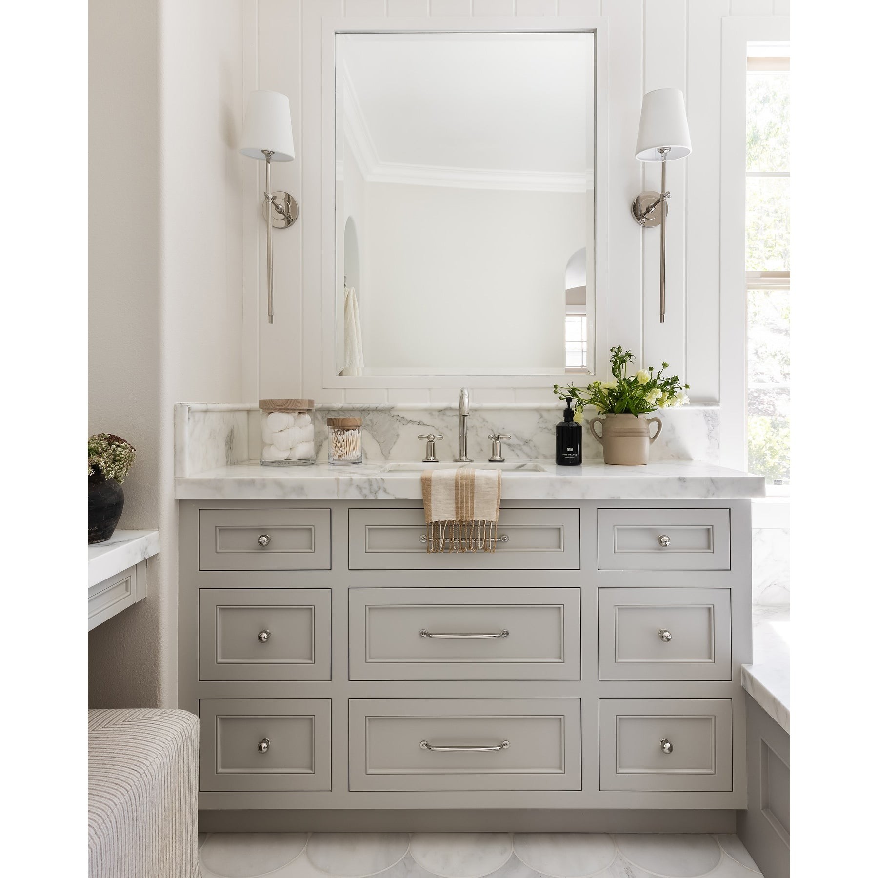 Bryant Wall Lamp T441