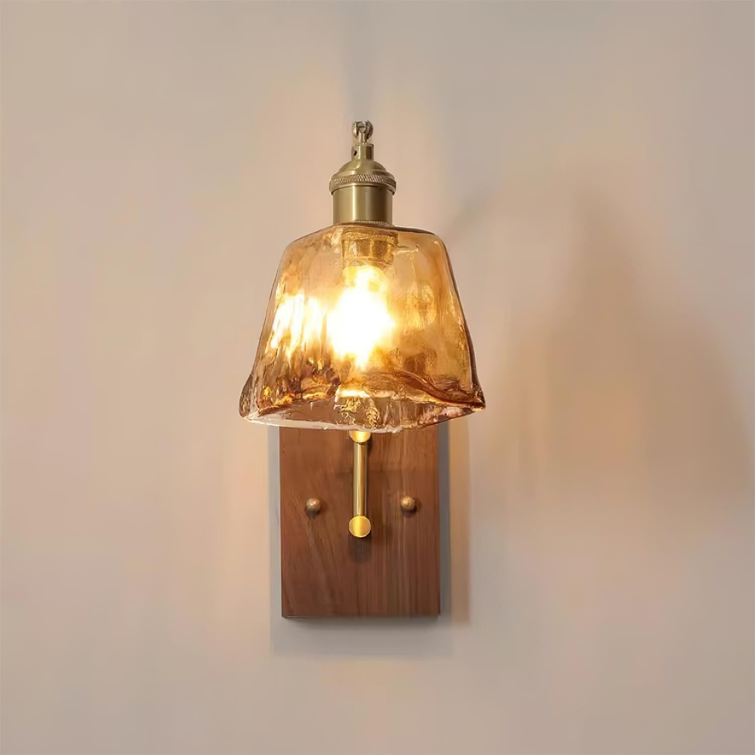 Lampa ścienna montowana przodem do kierunku jazdy