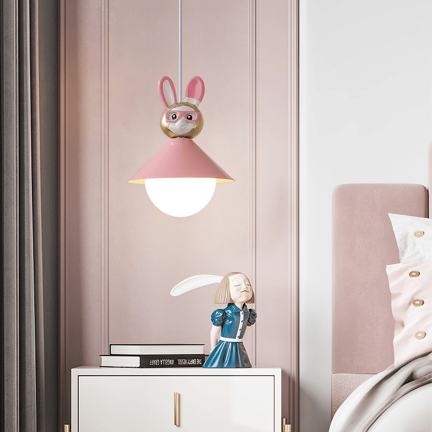 Lampa wisząca Królik nad szafką nocną