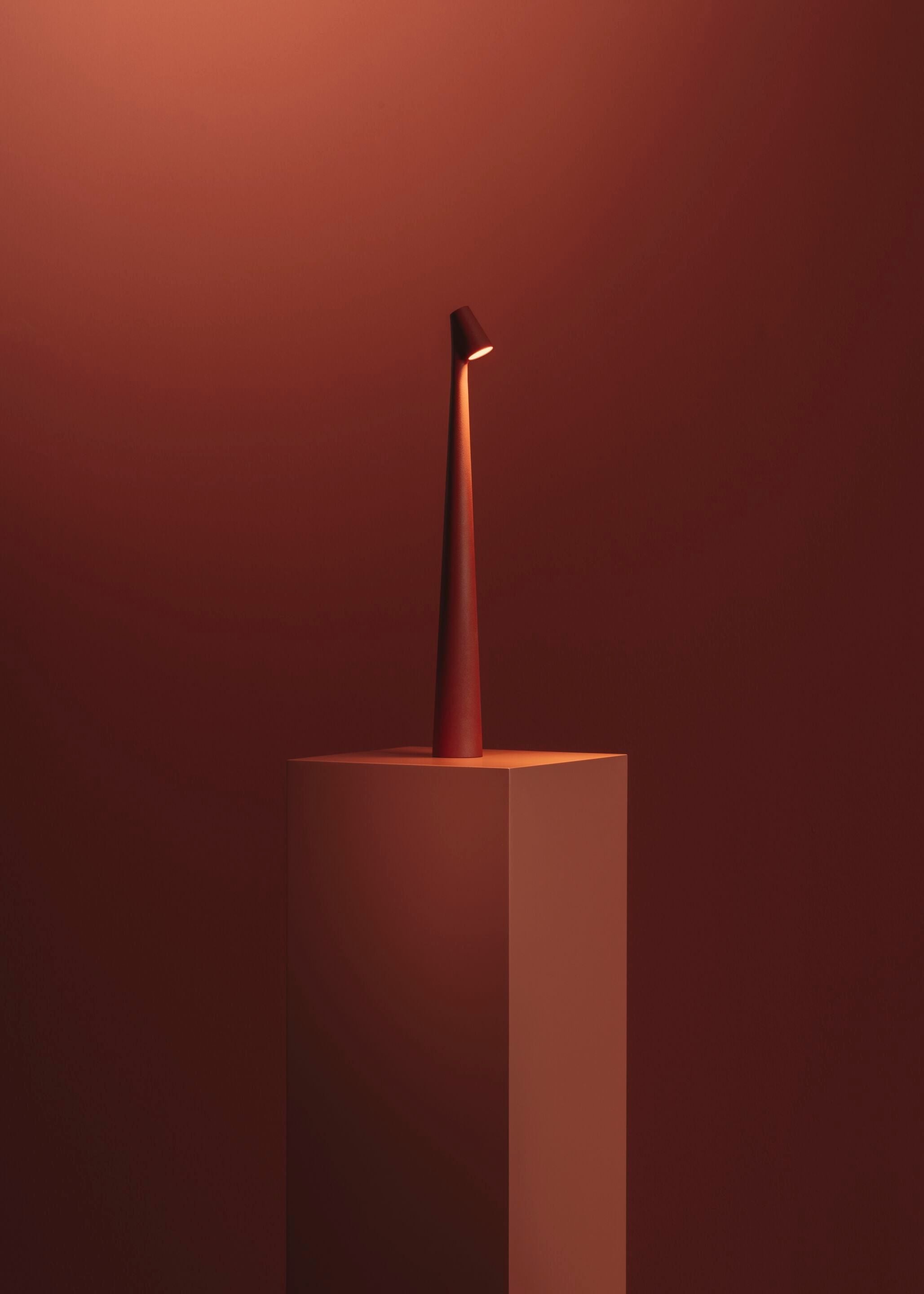 Creative Tall Portable Table Lamp M497
