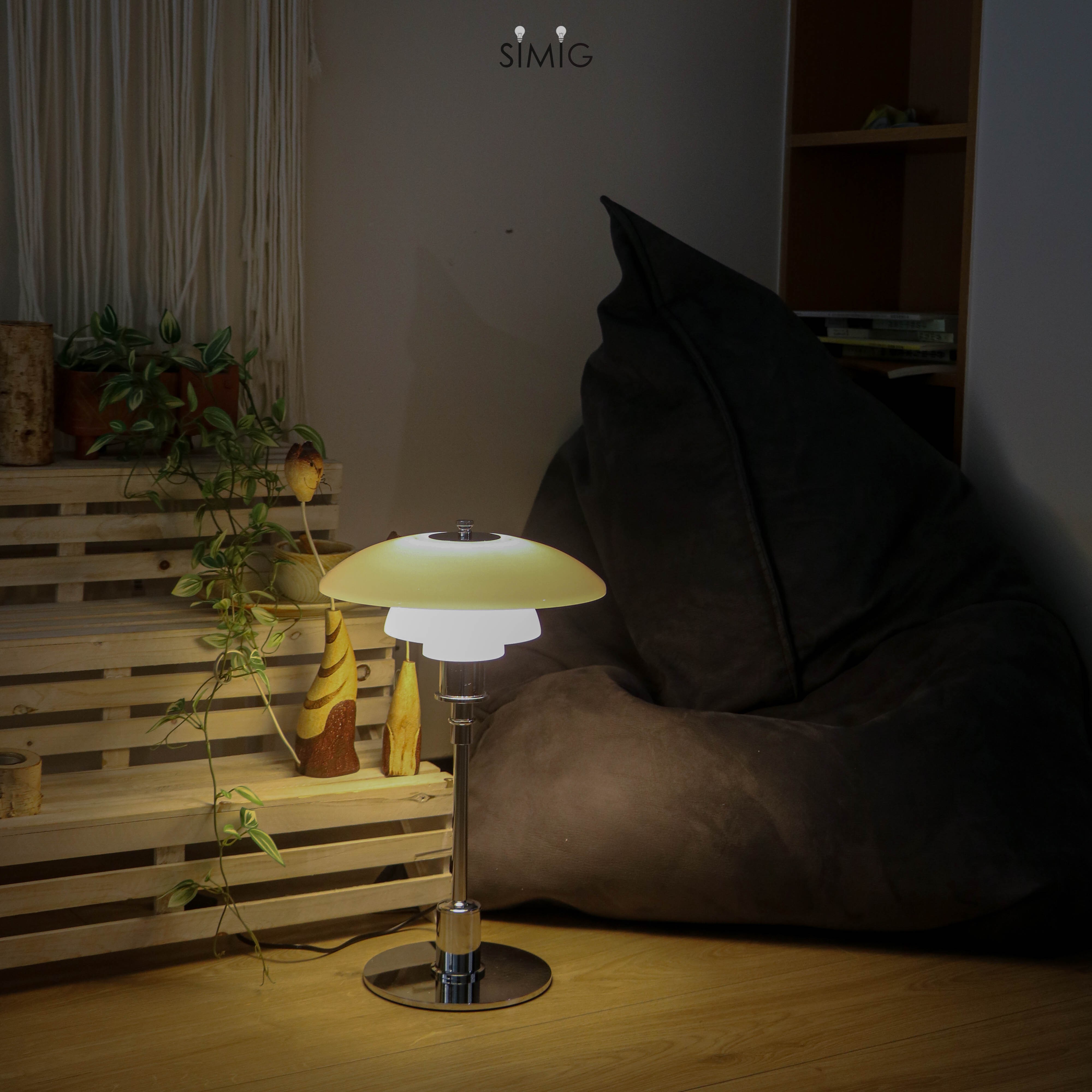 Danish Disc Multilayer Metal Table Lamp