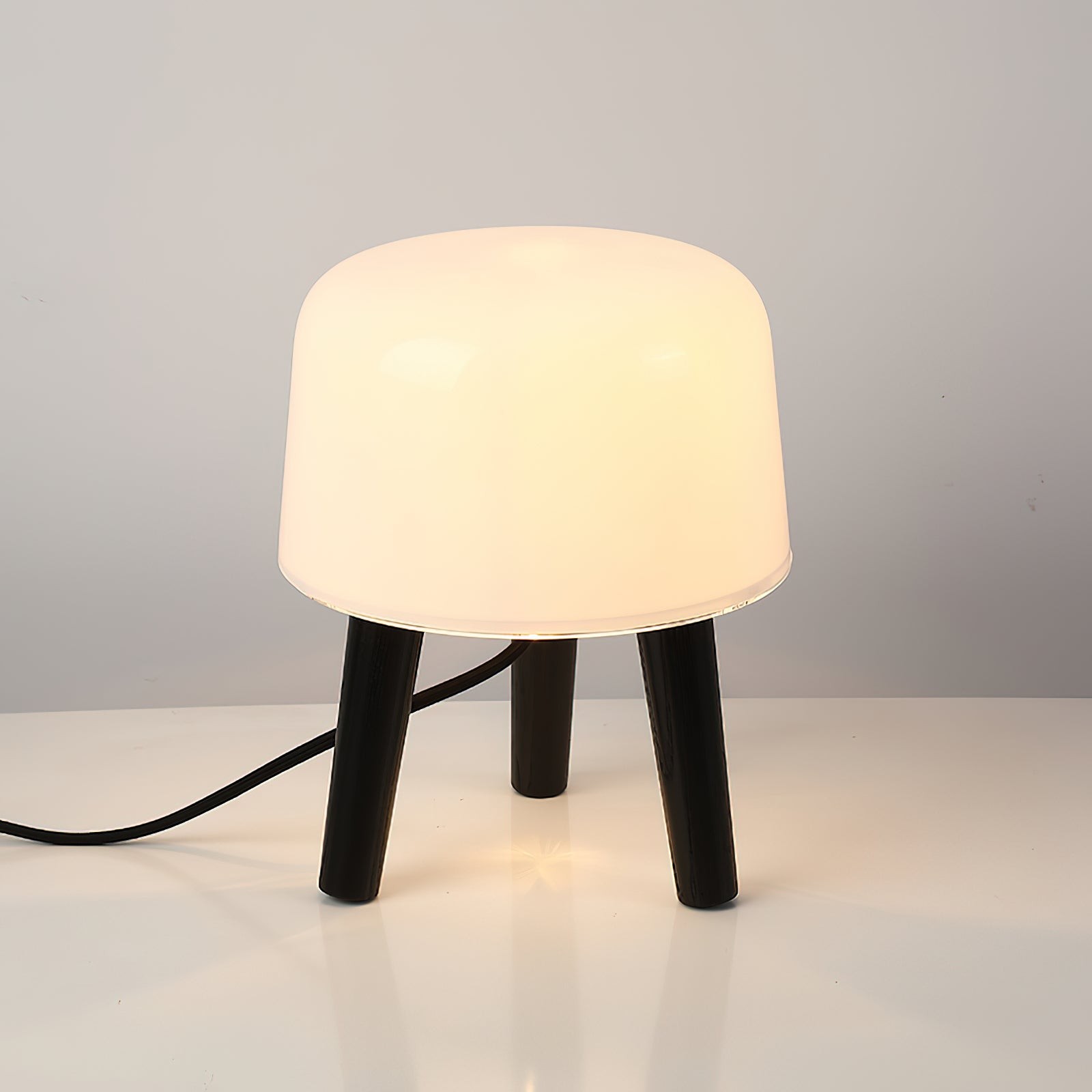 Nordic Wood Decorative Glass Table Lamp For Bedroom M355