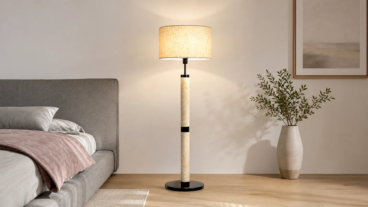 Lampa podłogowa Castoro D172 w ciepłej scenerii wnętrza
