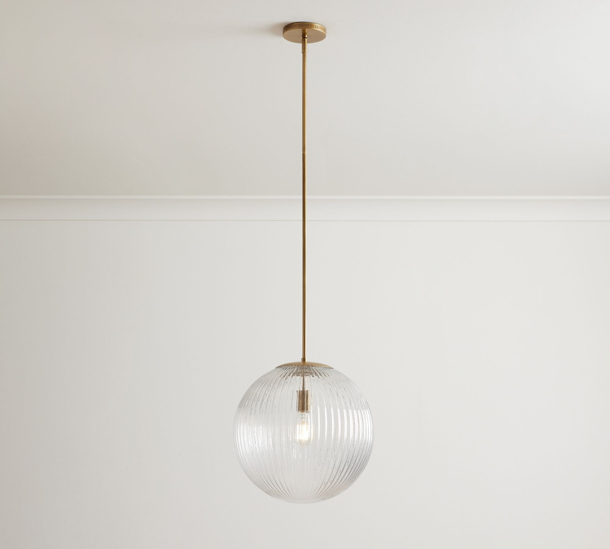 Bravira Ribbed Glass Pendant Light - Elegant Kitchen Island Lamp T073