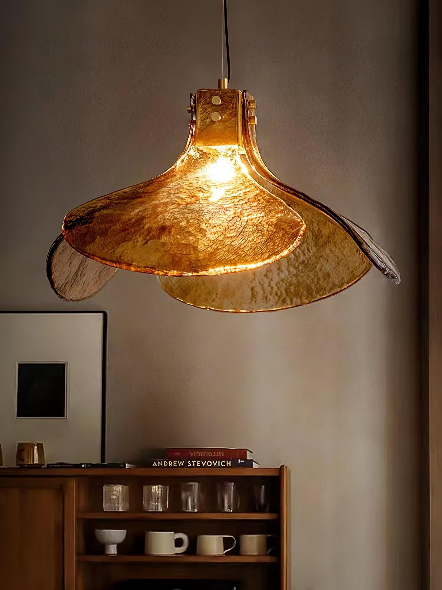 Vintage Clover Pendant Light M458