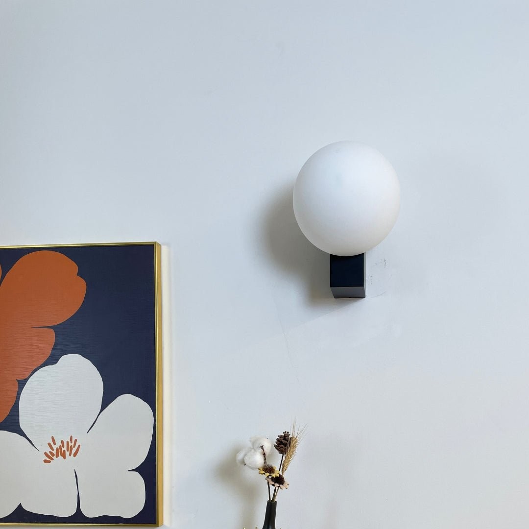 Minimalist Spherical Wall Lamp M547