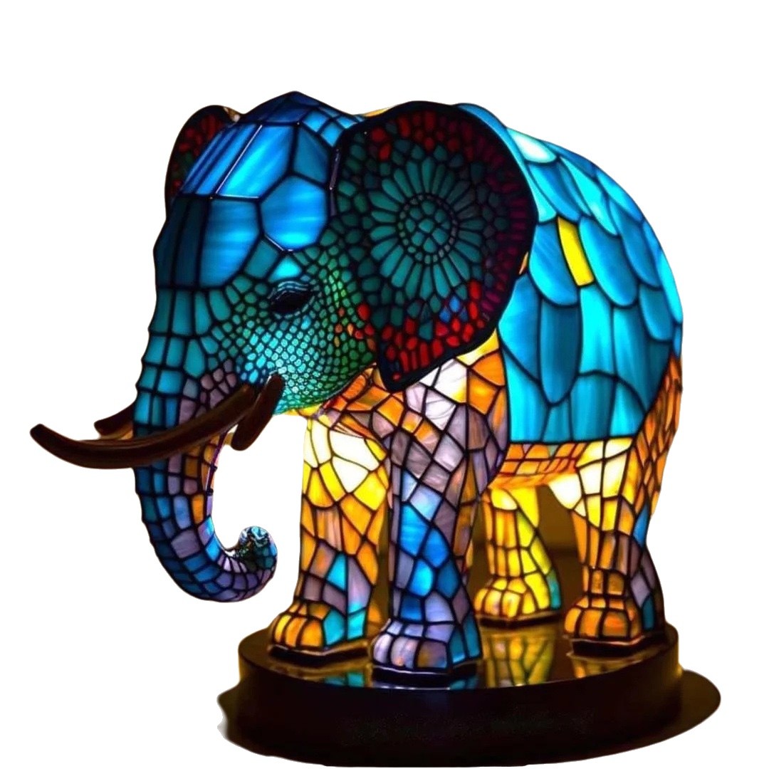 Magisk elefant harpiks bordlampe isolert visning