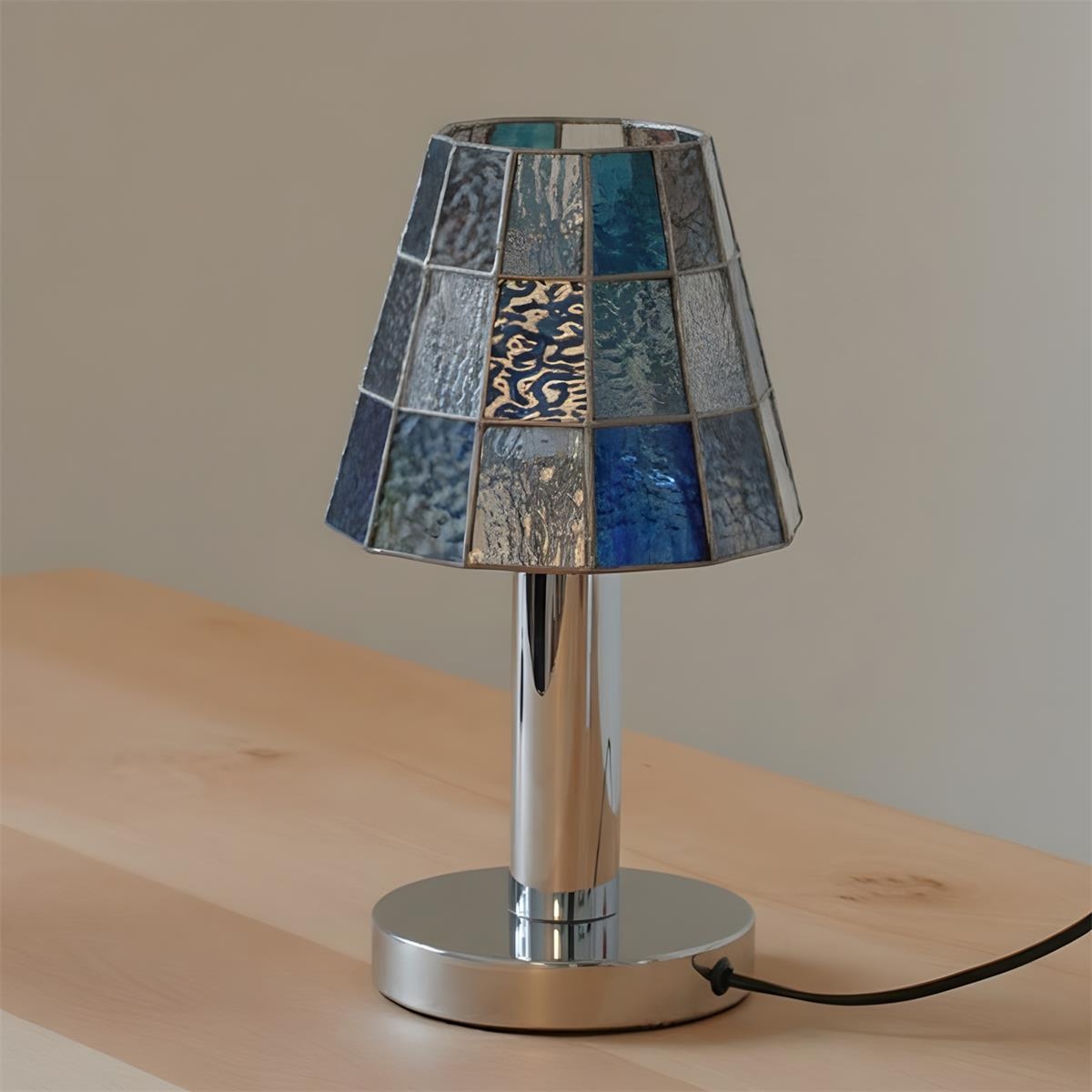 Fun Guy 726 Table Lamp D321