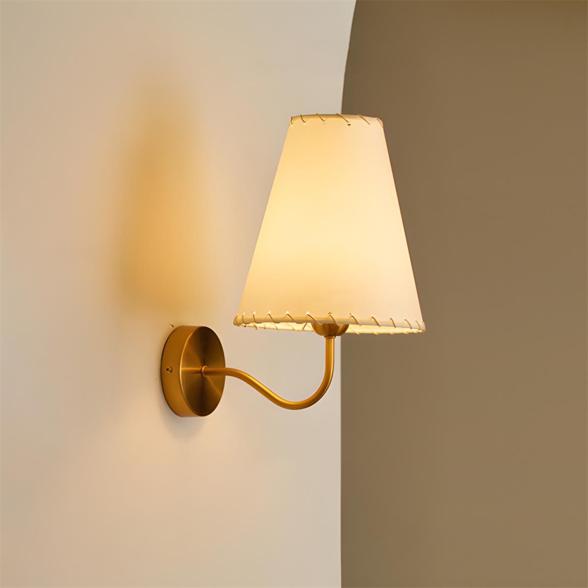 Gentle Bend Wall Lamp D333