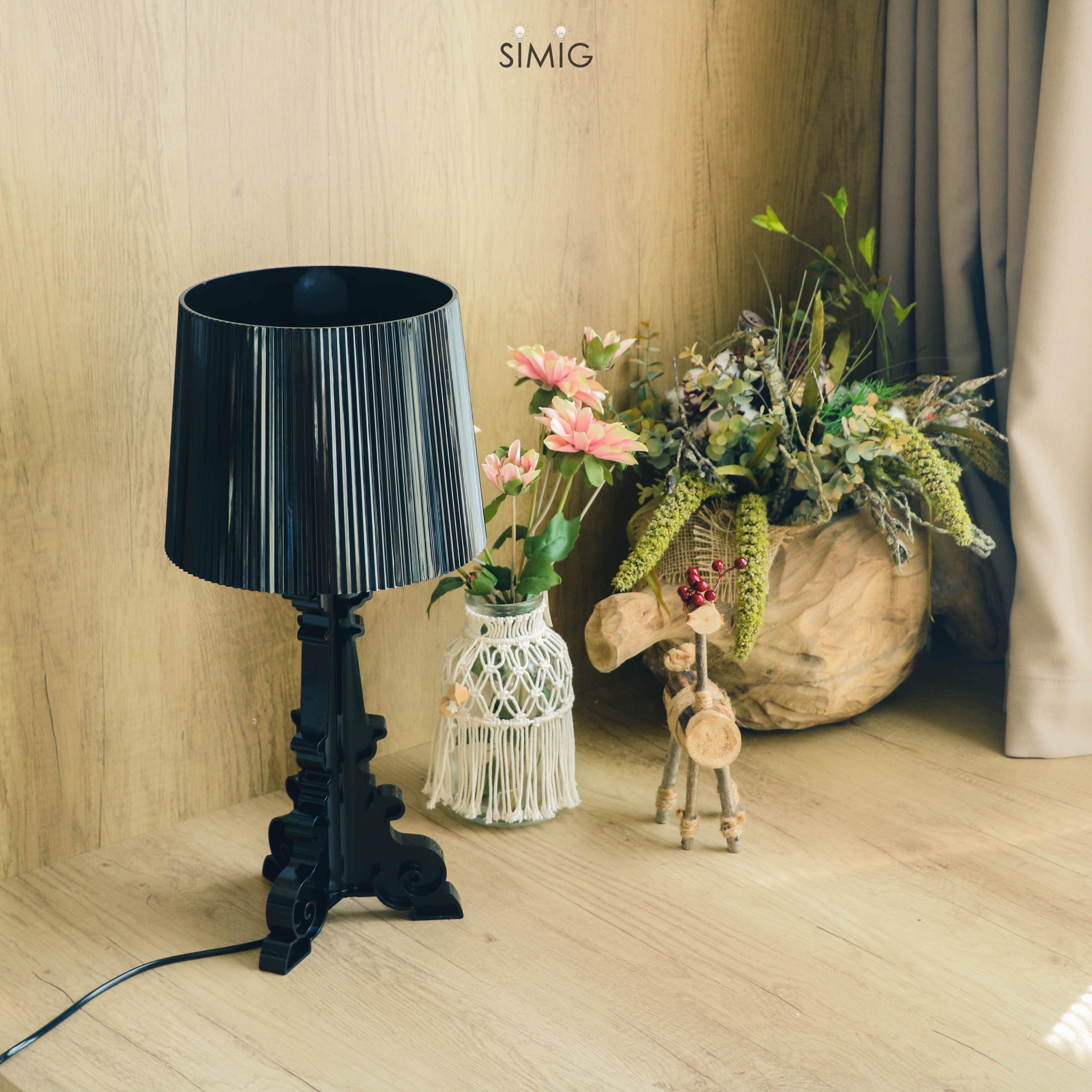 Baroque Style Acrylic Bourgie Table Lamp For Bedroom