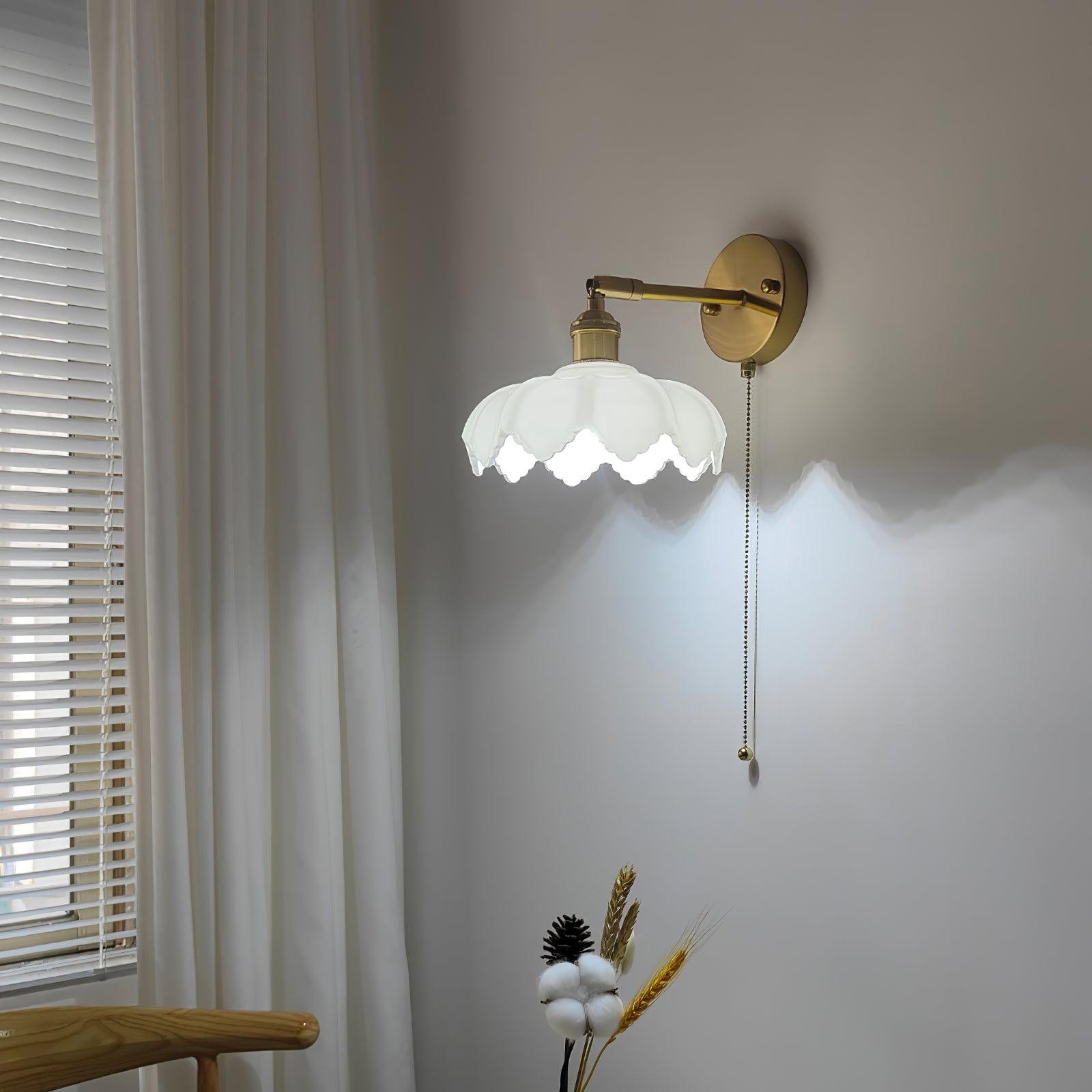 Lotus Rotatable Wall Lamp M459