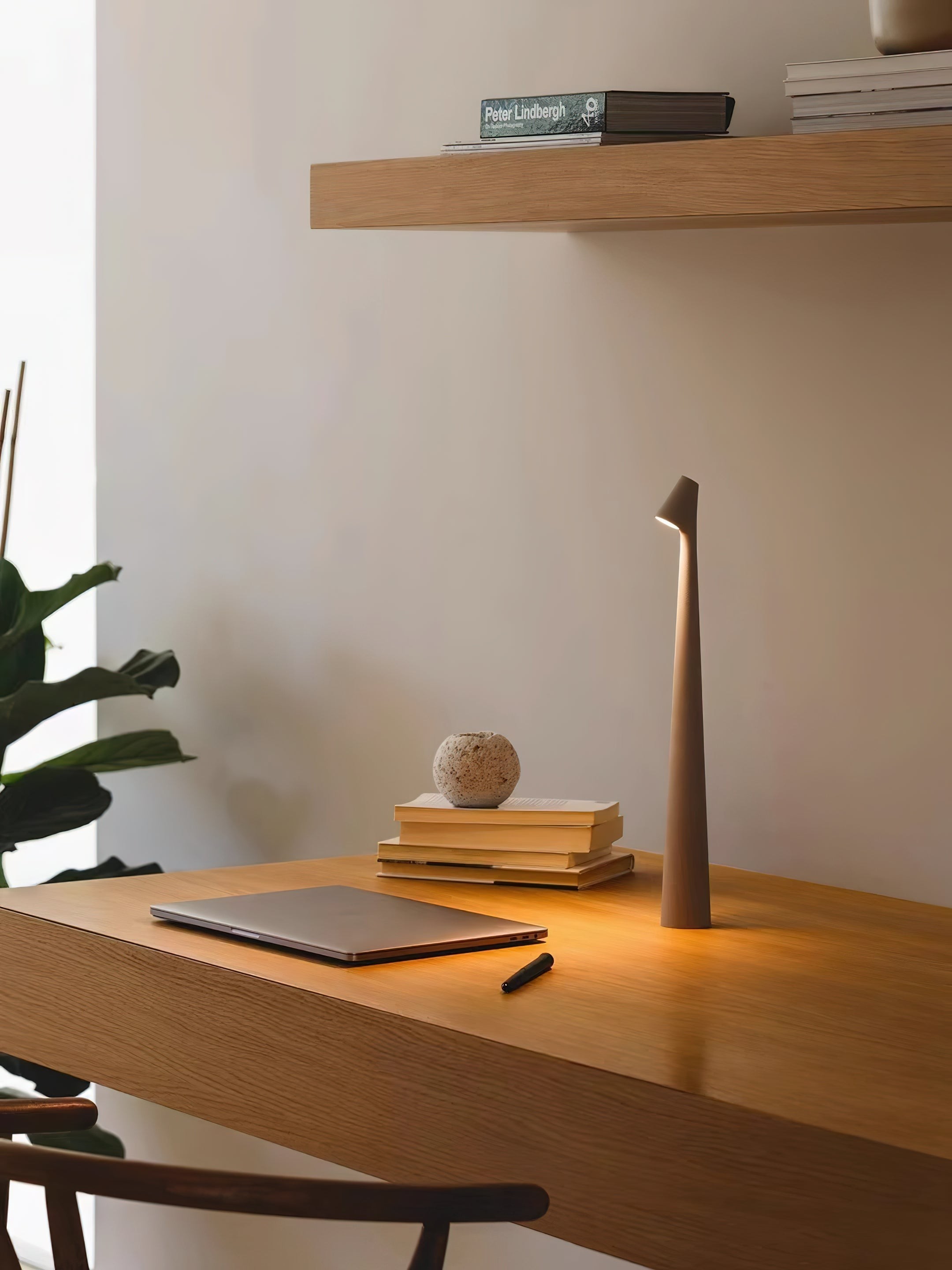 Creative Tall Portable Table Lamp M497